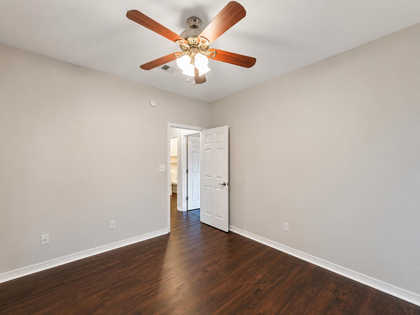 NORTH RIDGE CREEK S/D 1ST ADDN - Residential Lease