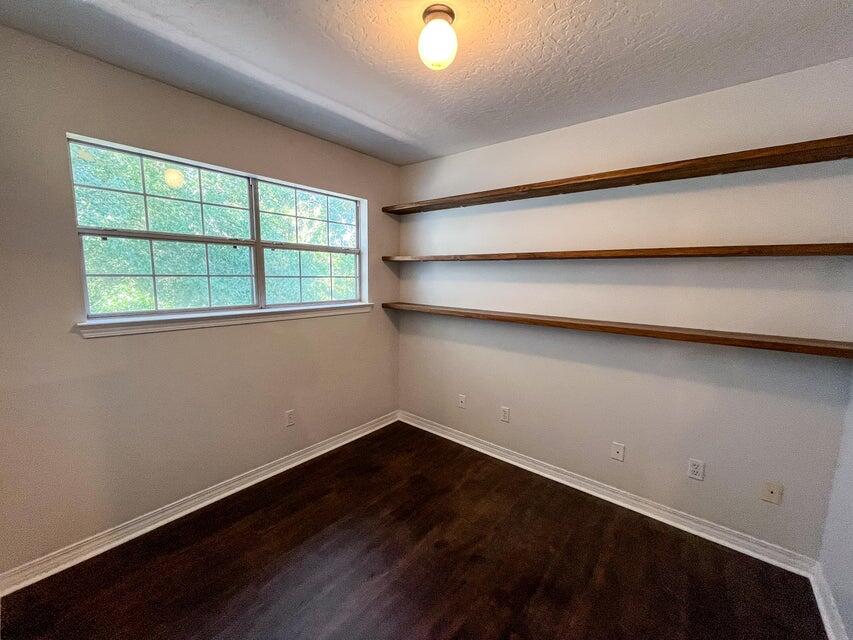NORTH RIDGE CREEK S/D 1ST ADDN - Residential Lease
