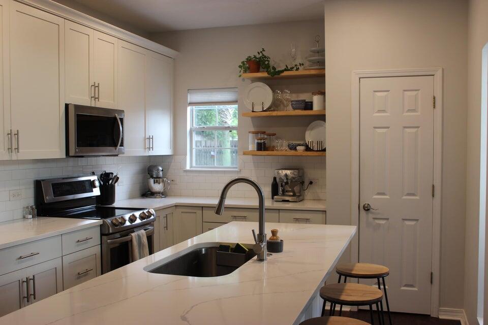 NORTH RIDGE CREEK S/D 1ST ADDN - Residential Lease