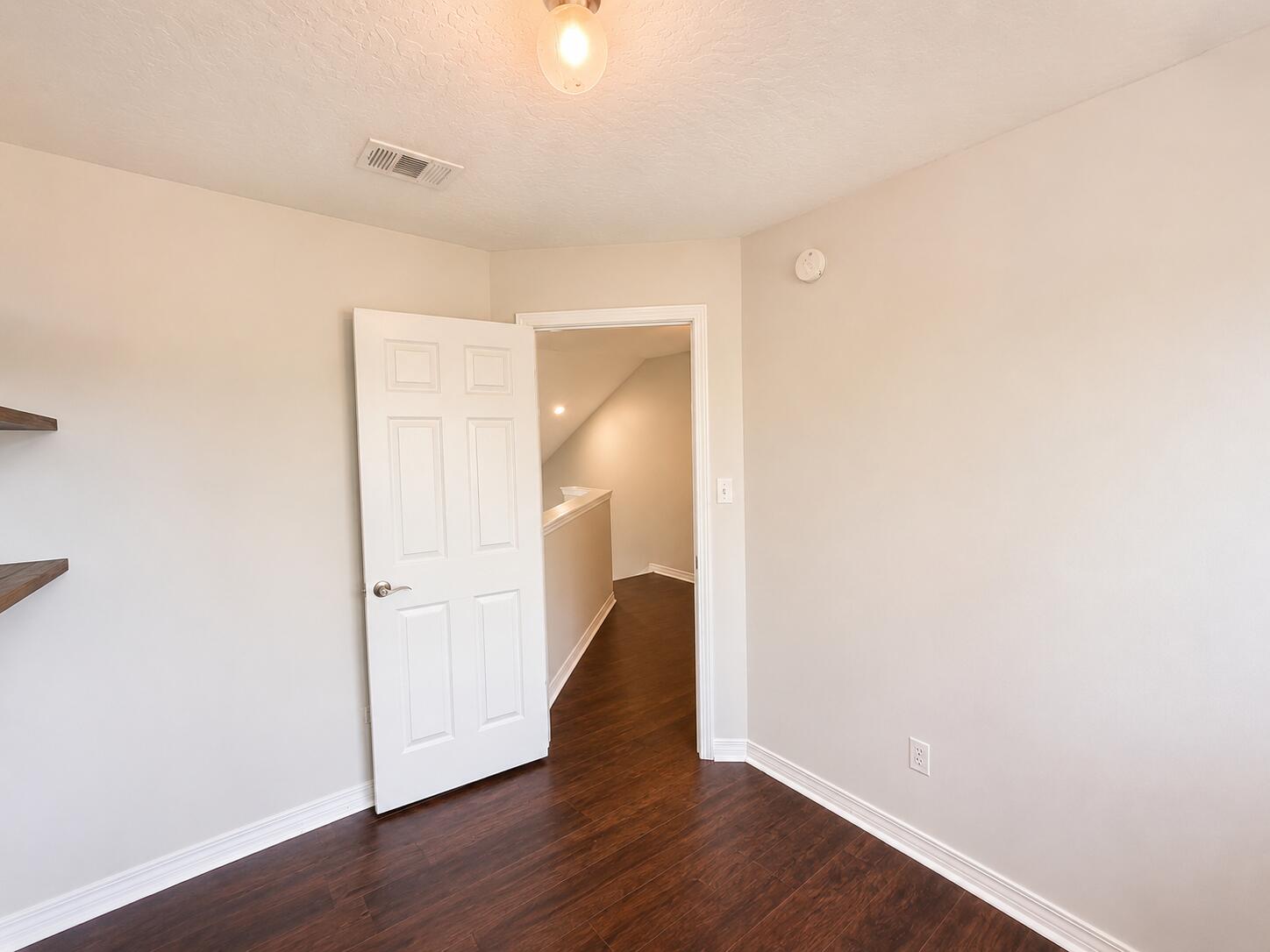 NORTH RIDGE CREEK S/D 1ST ADDN - Residential Lease