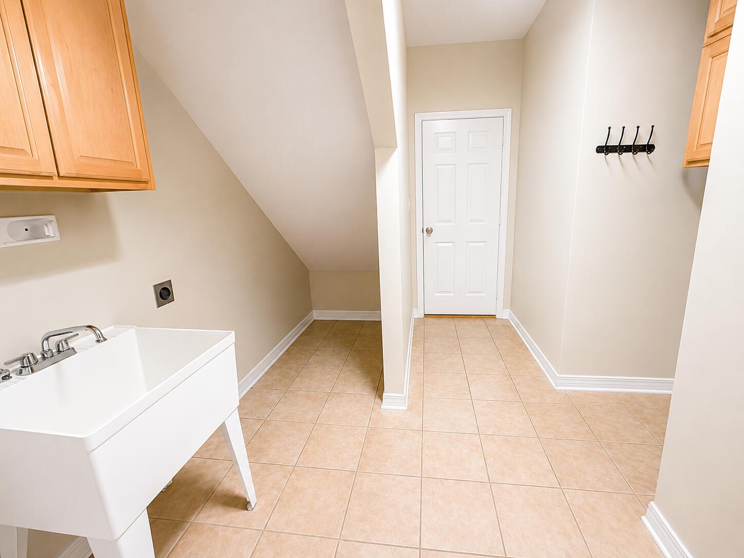NORTH RIDGE CREEK S/D 1ST ADDN - Residential Lease