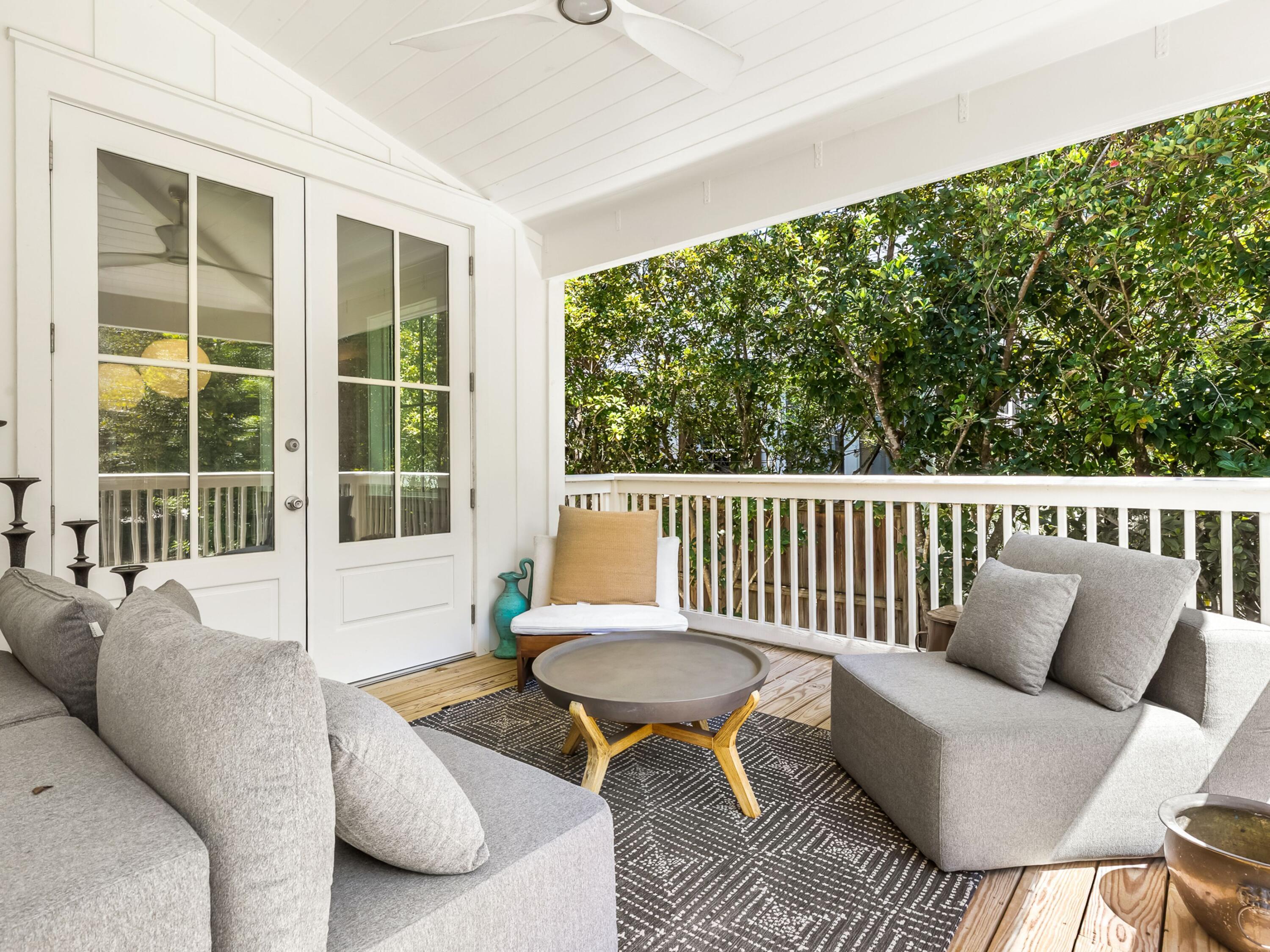EASTERN LAKE S/D - Residential