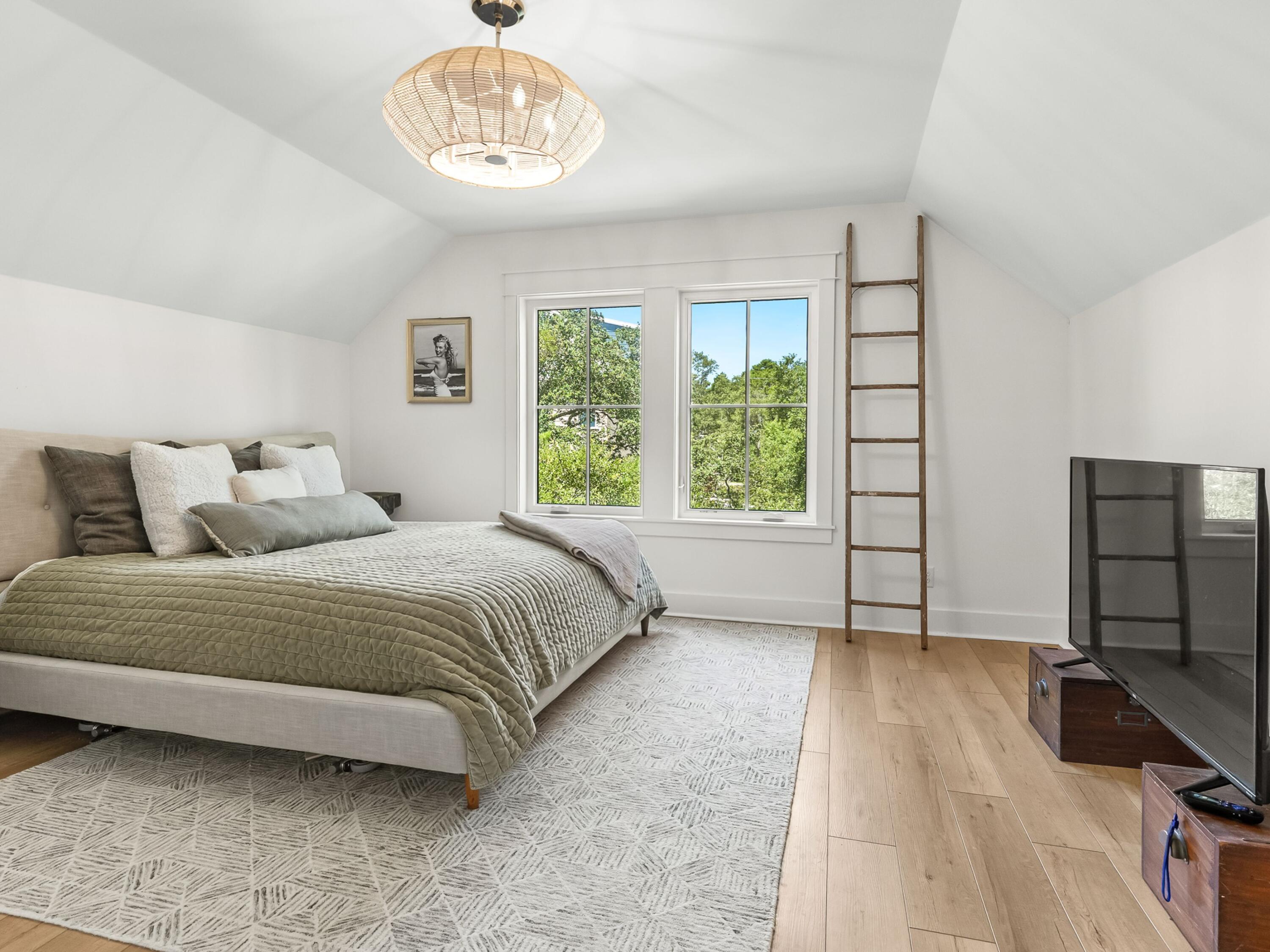 EASTERN LAKE S/D - Residential