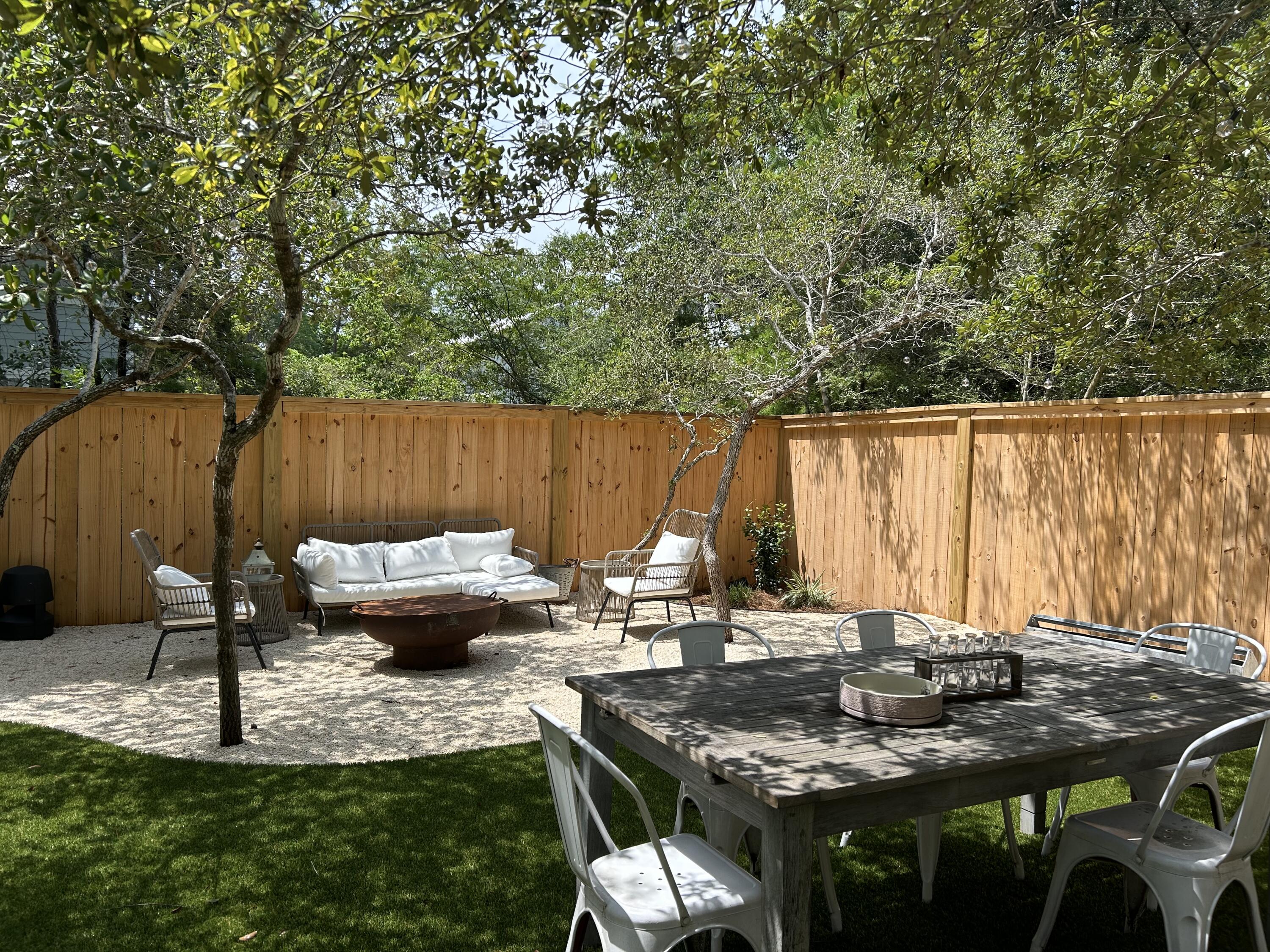 EASTERN LAKE S/D - Residential