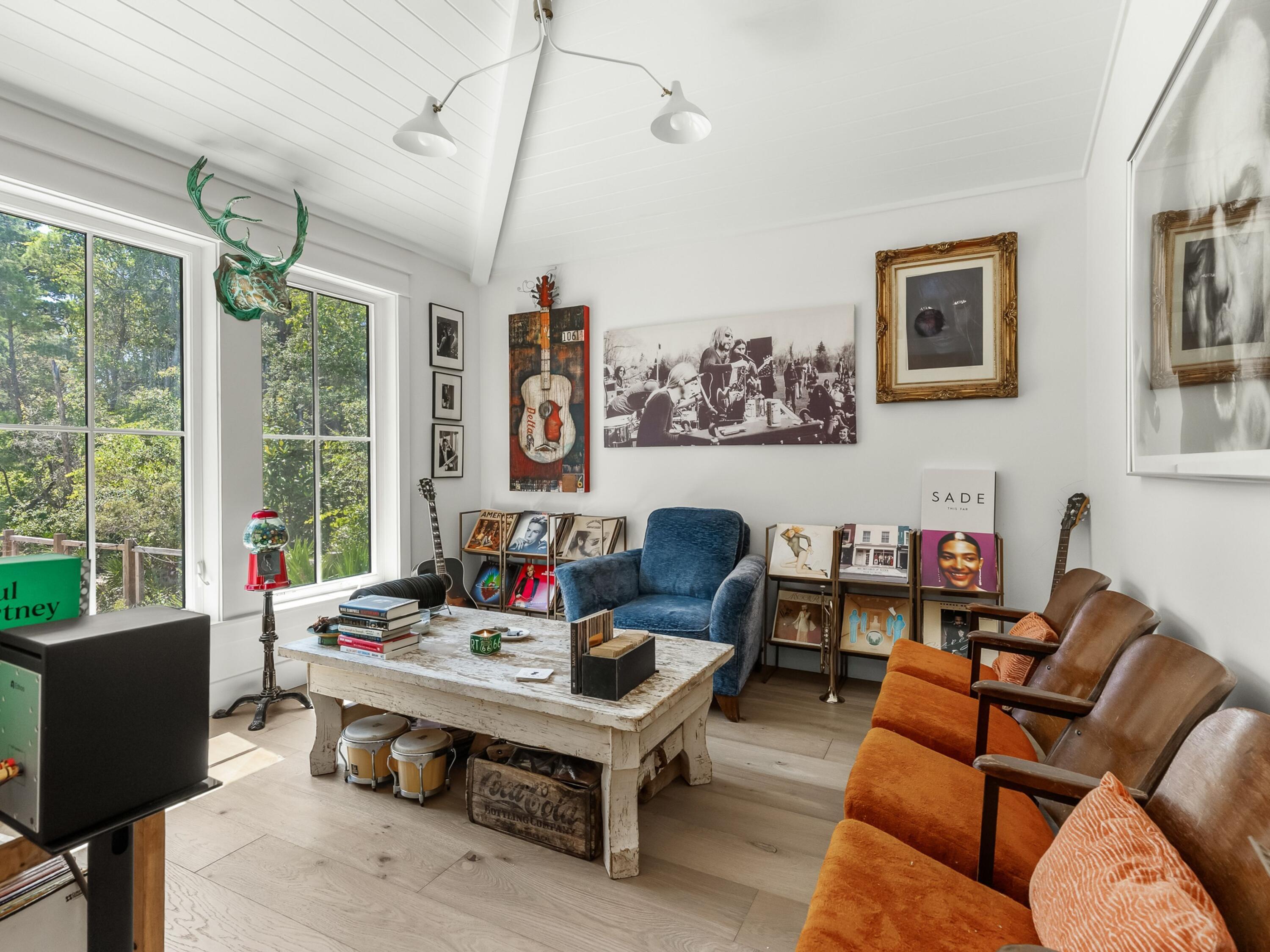 EASTERN LAKE S/D - Residential