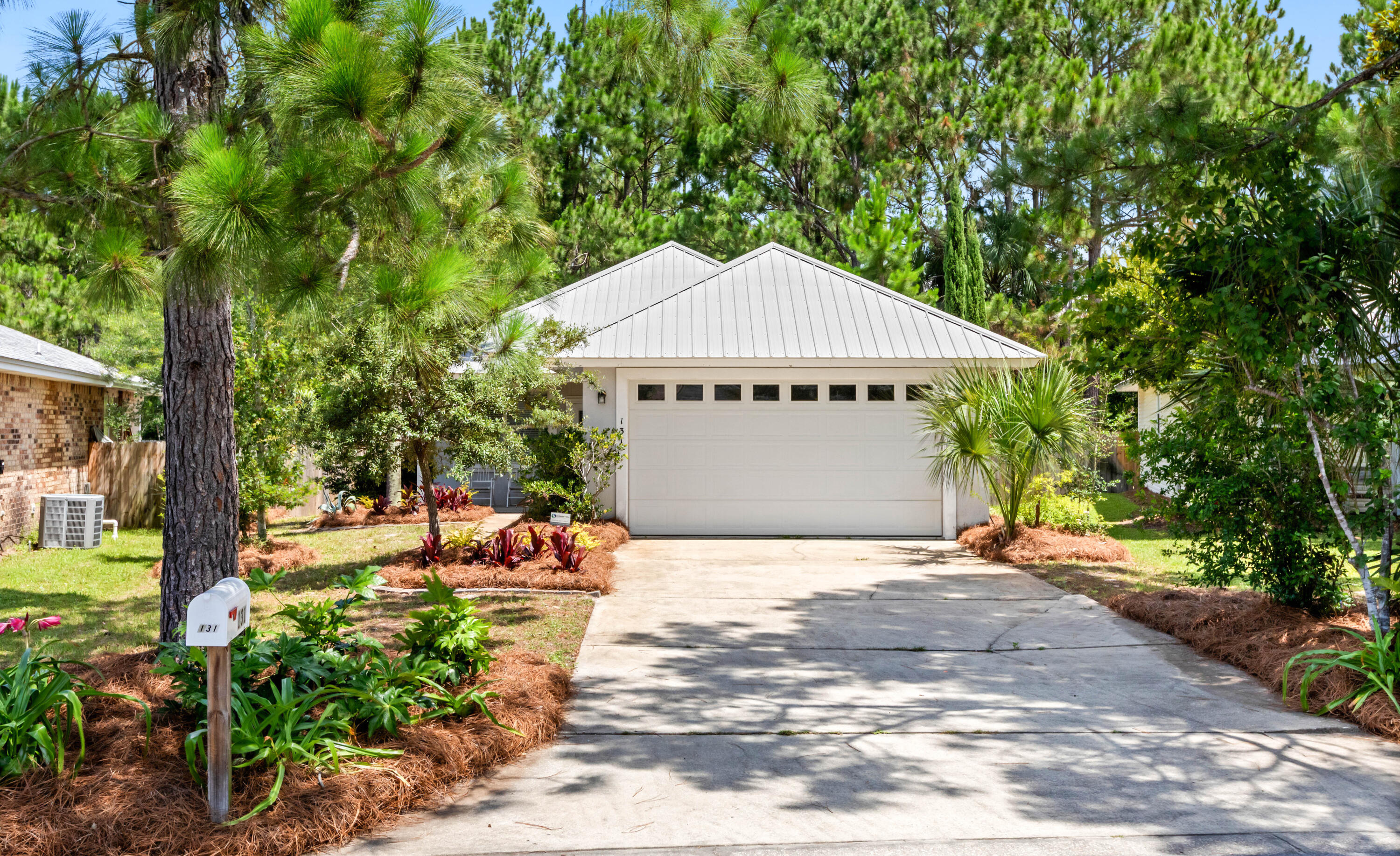 LOT 14 BLK A FLAMINGO VILLAGE S/D PB 11-29     OR 2673-818 OR 2951-195  OR 2953-2720 OR 2962-176 - Residential