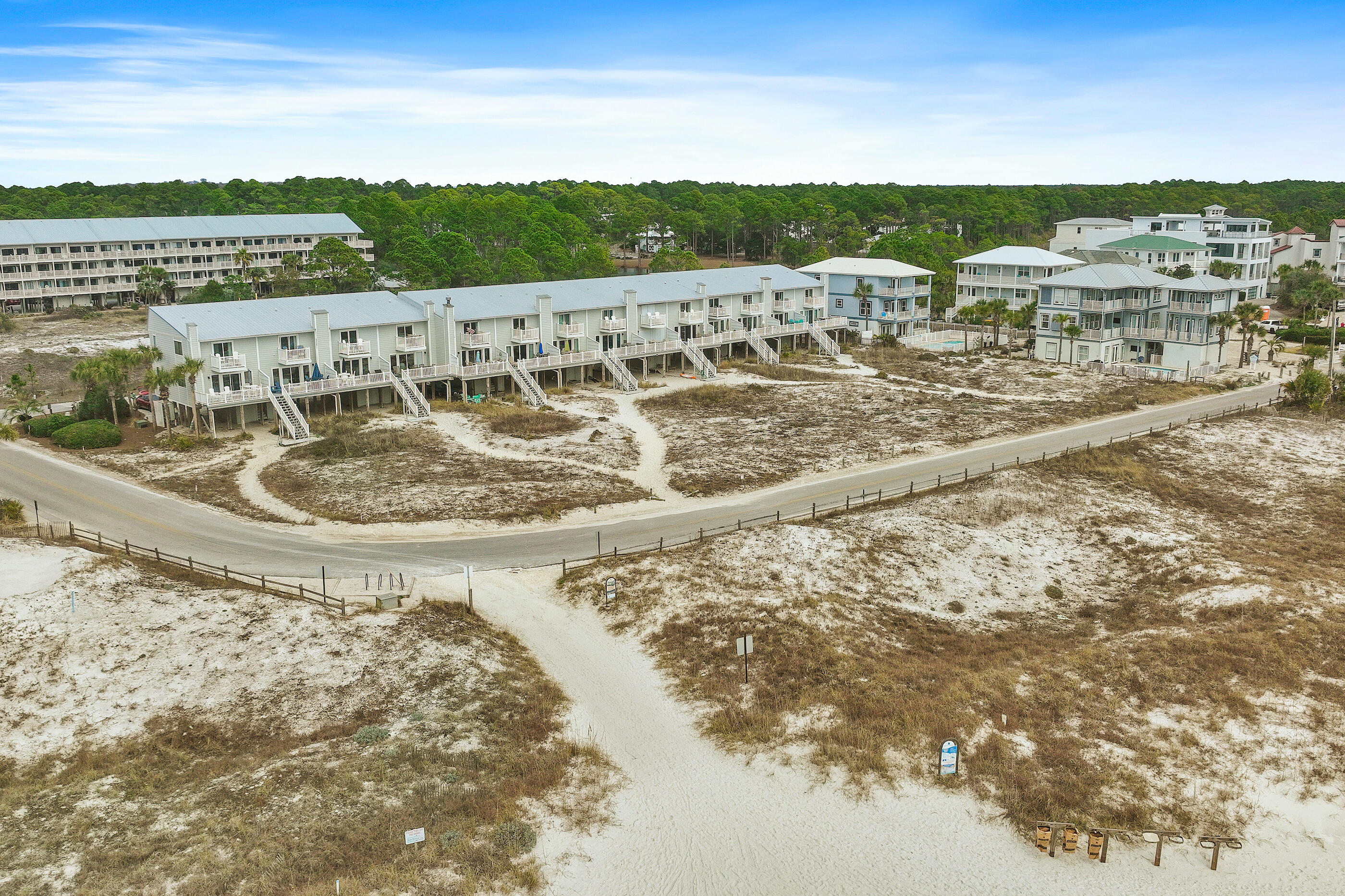 BEACHFRONT T/H - Residential