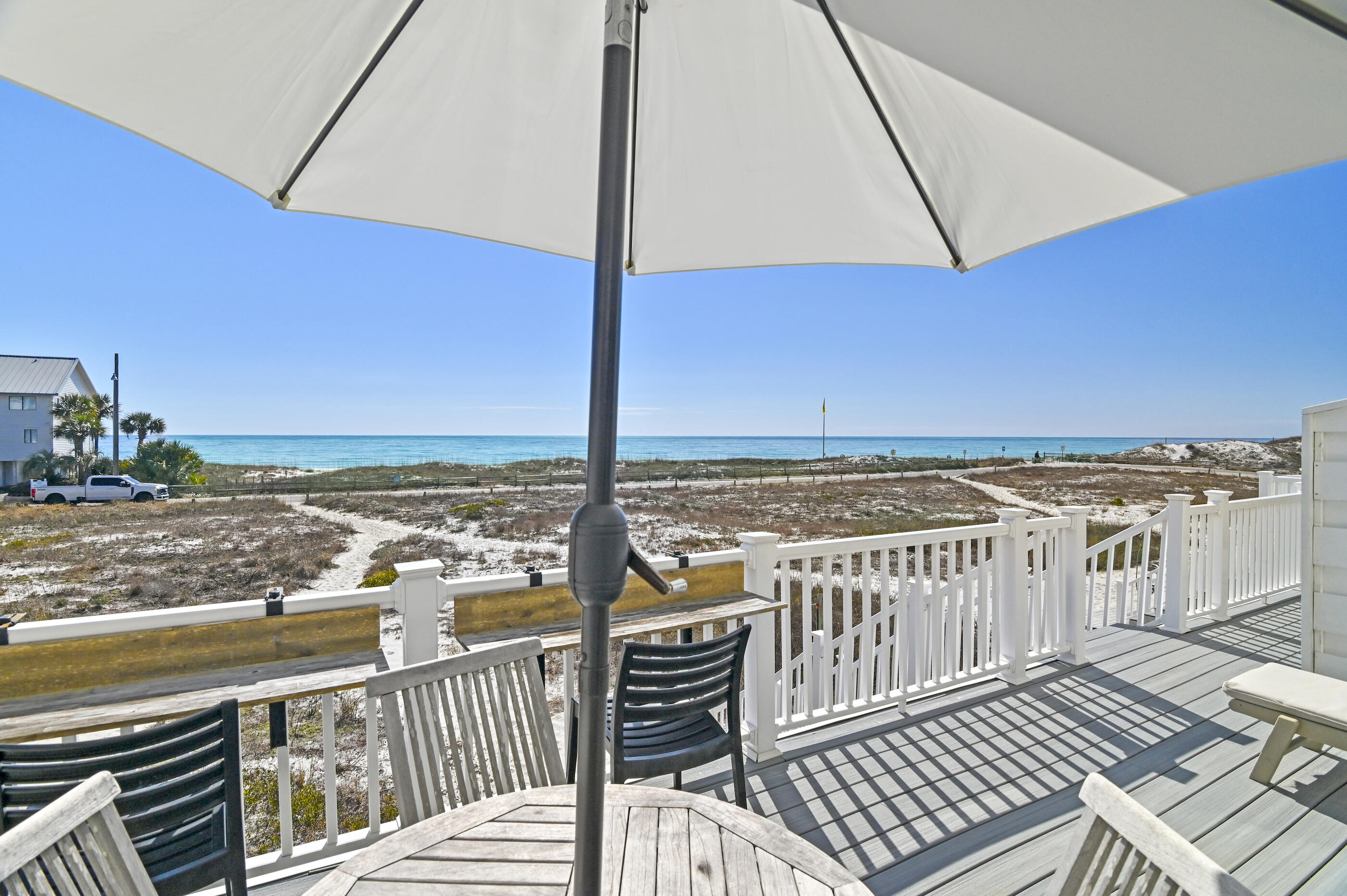 BEACHFRONT T/H - Residential