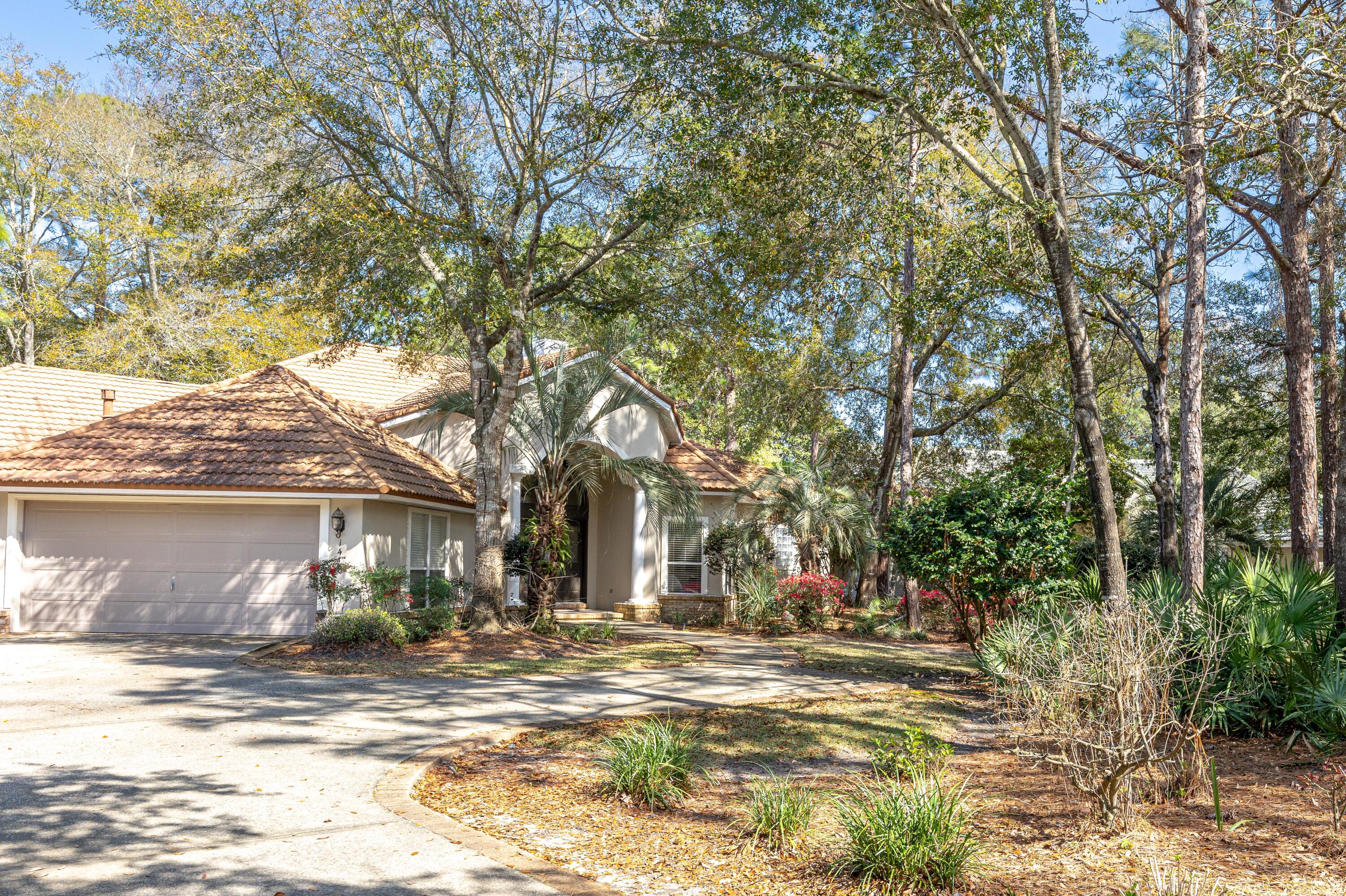 BAYTOWNE AVE EAST - Residential