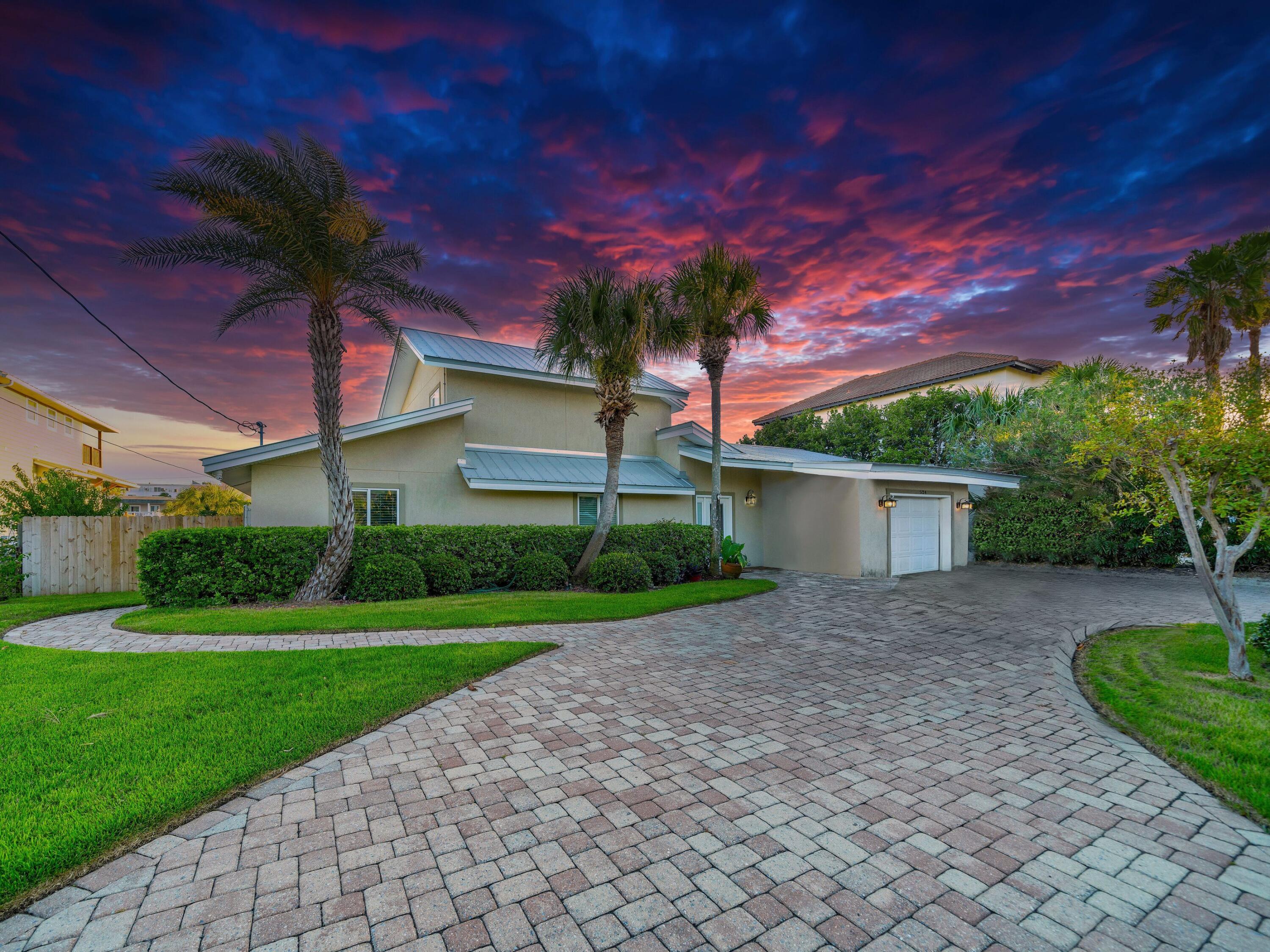 HOLIDAY ISLE - Residential