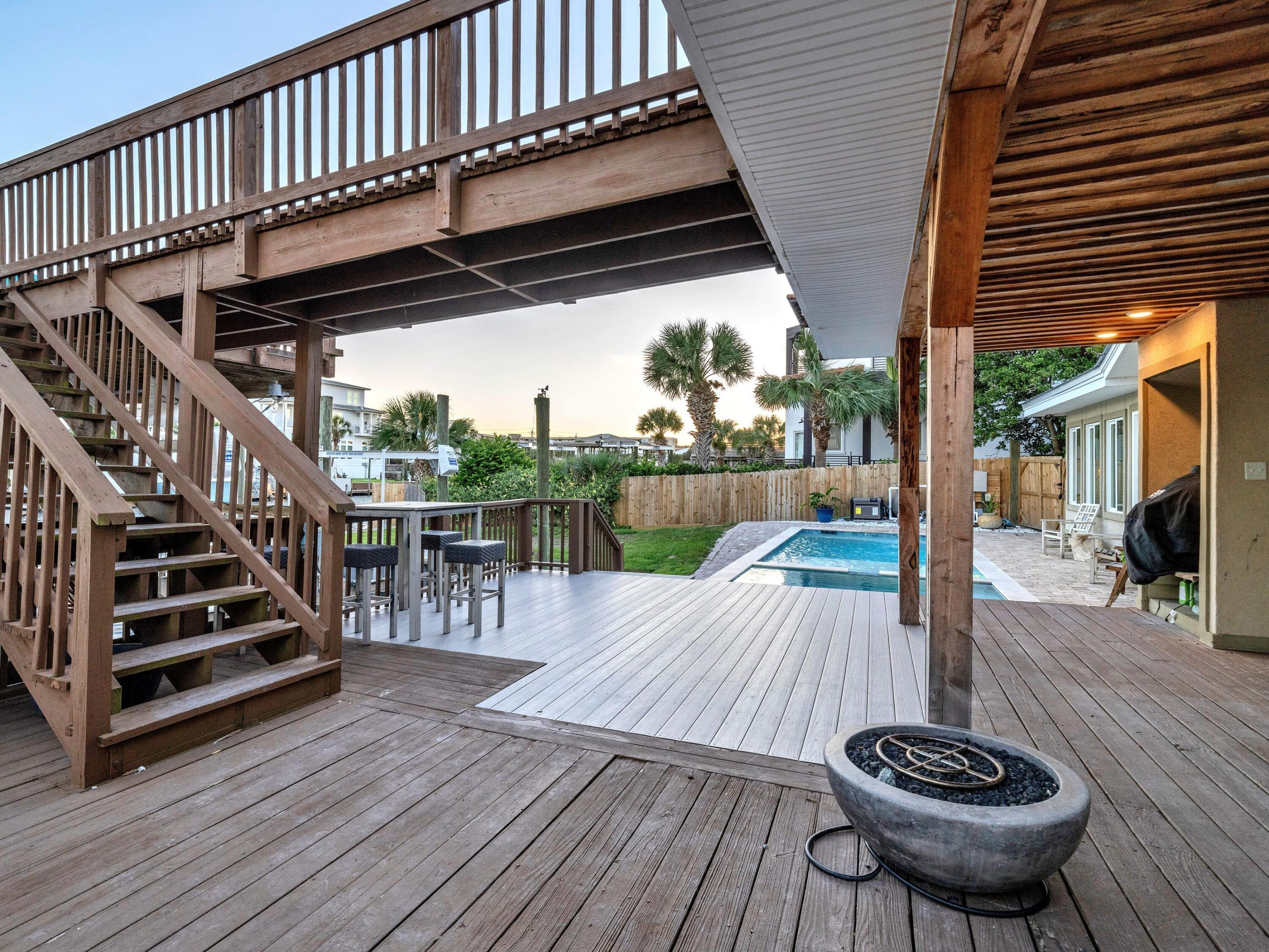 HOLIDAY ISLE - Residential