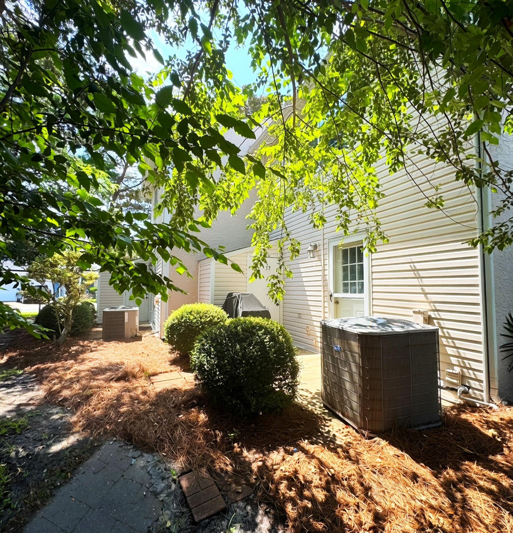 WOODLAND SHORES T/H PH 3 - Residential