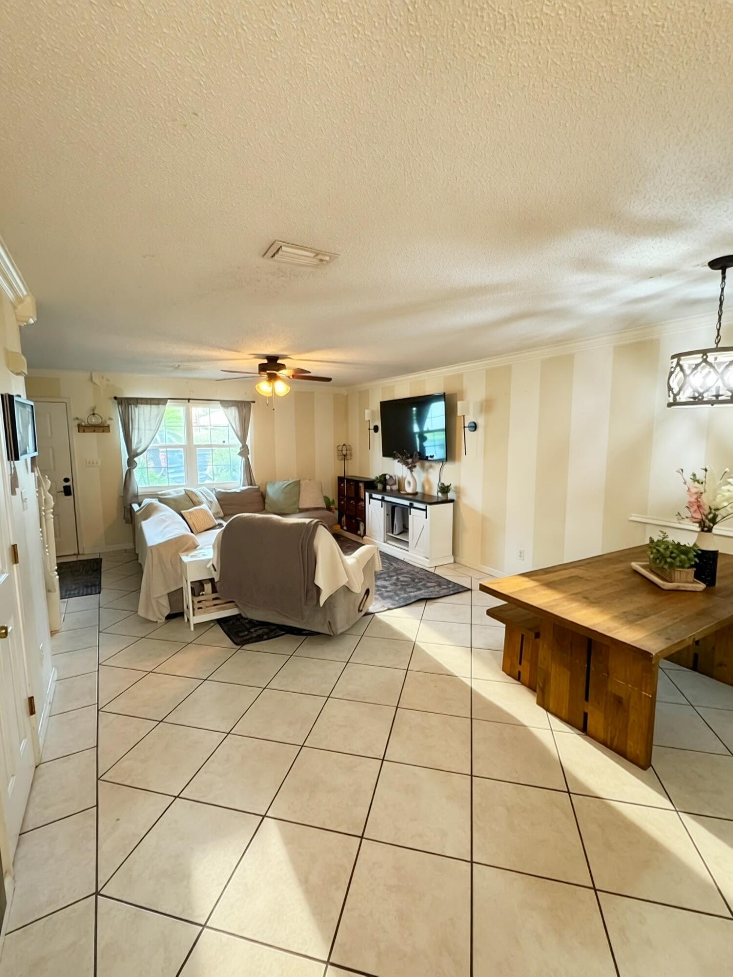 WOODLAND SHORES T/H PH 3 - Residential