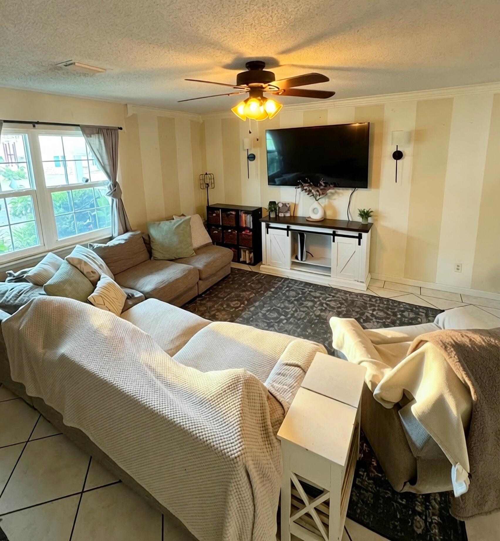 WOODLAND SHORES T/H PH 3 - Residential