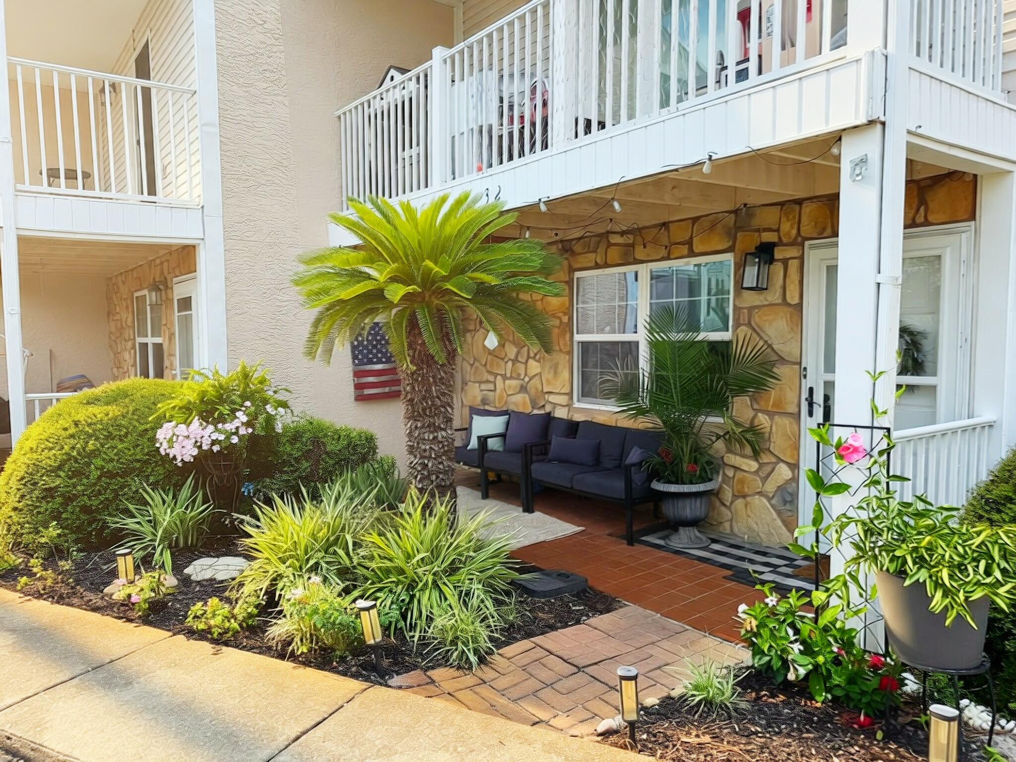 WOODLAND SHORES T/H PH 3 - Residential