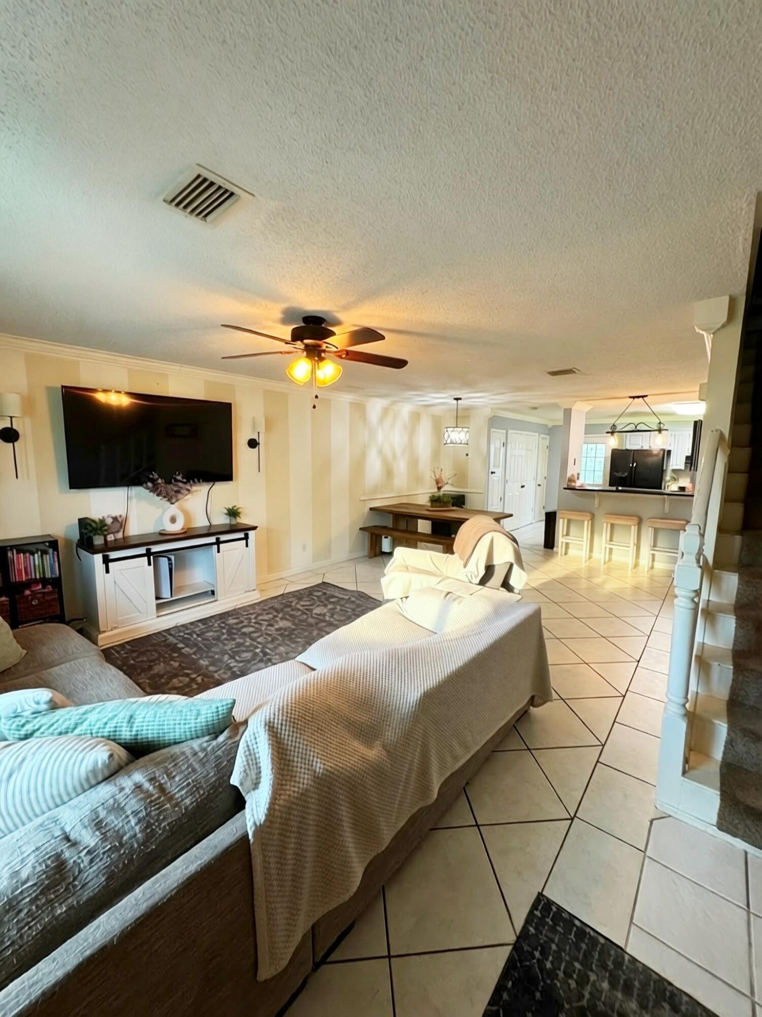 WOODLAND SHORES T/H PH 3 - Residential