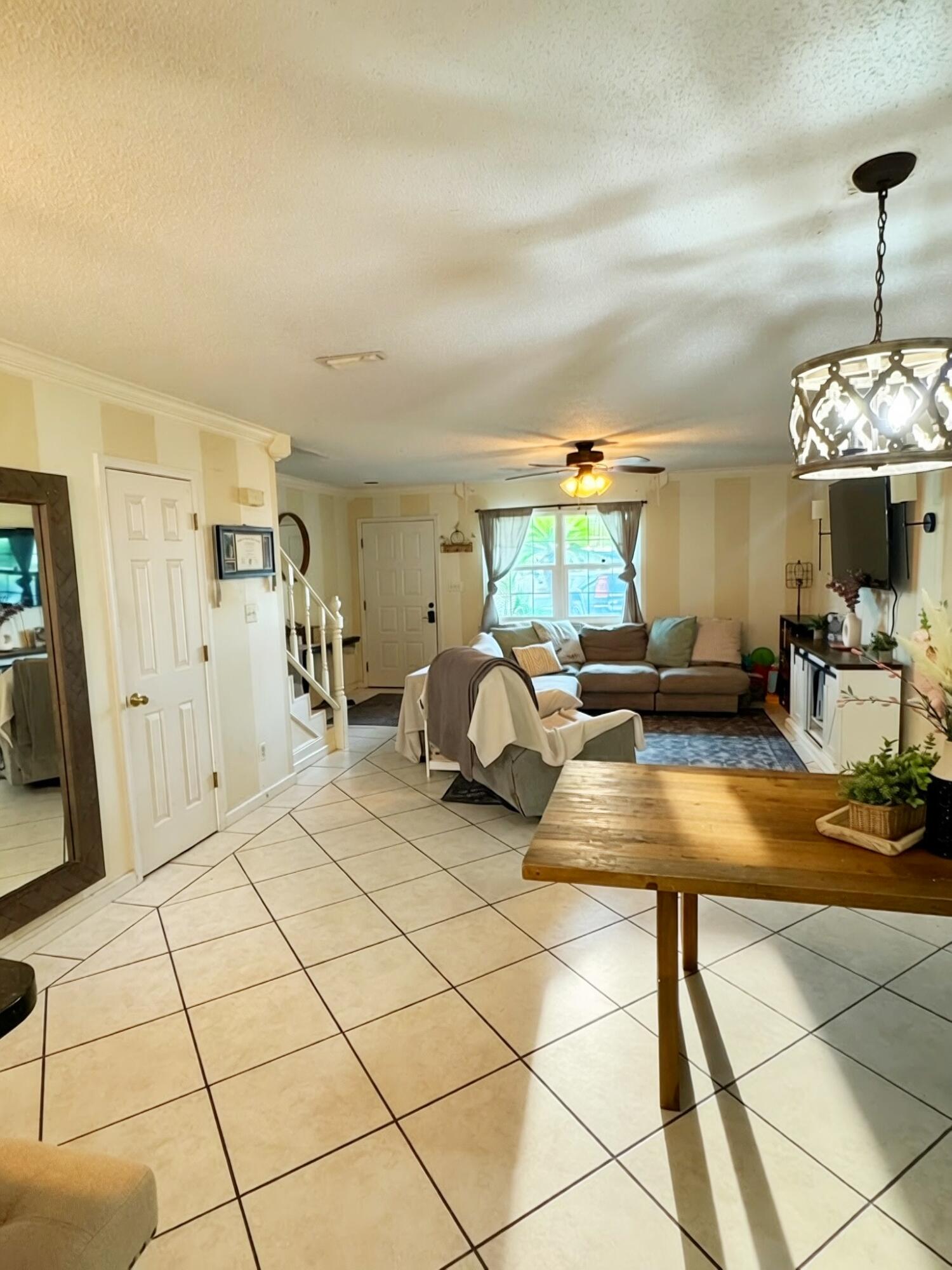 WOODLAND SHORES T/H PH 3 - Residential