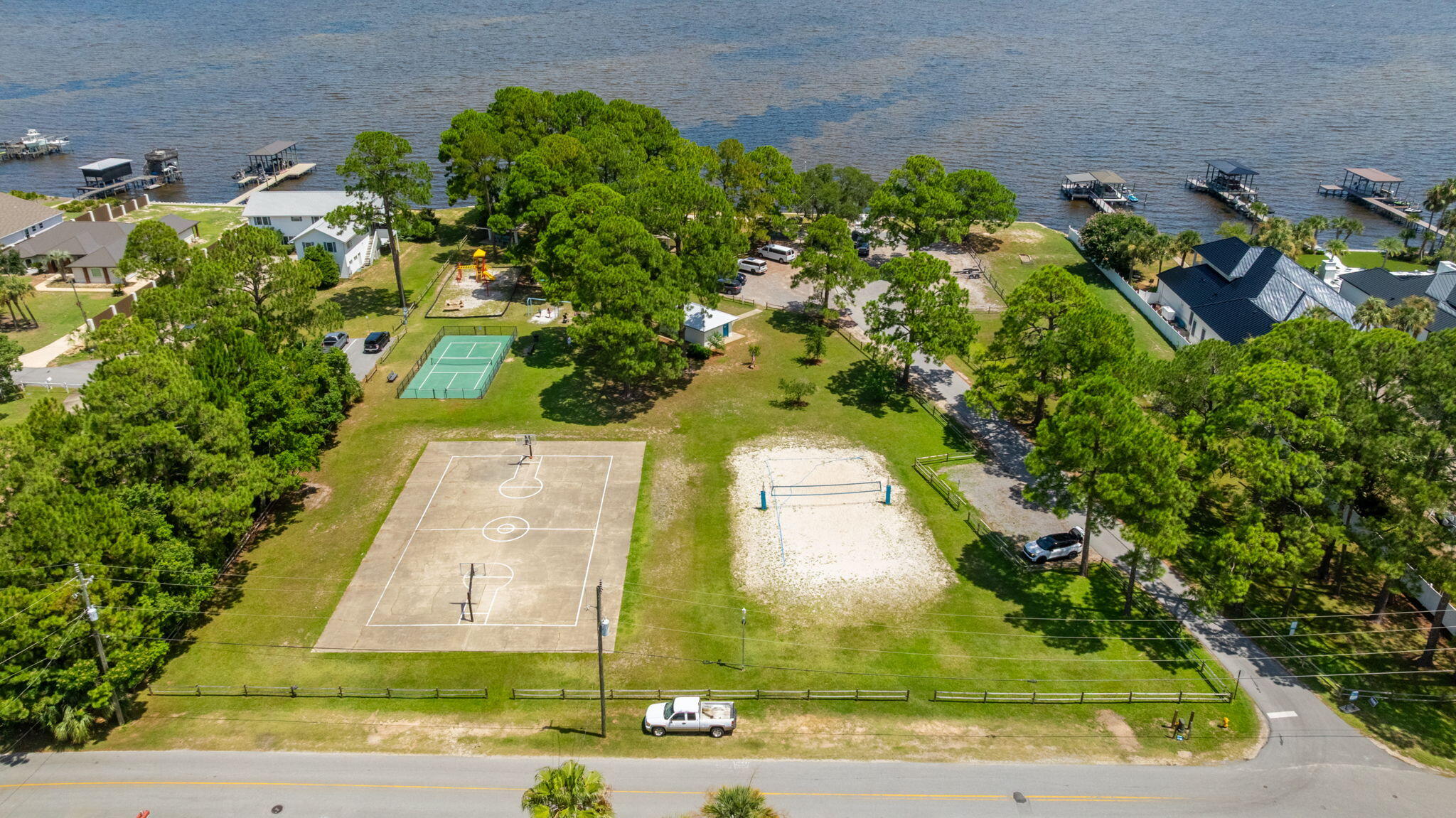 HOLIDAY SHORES ESTATES - Residential