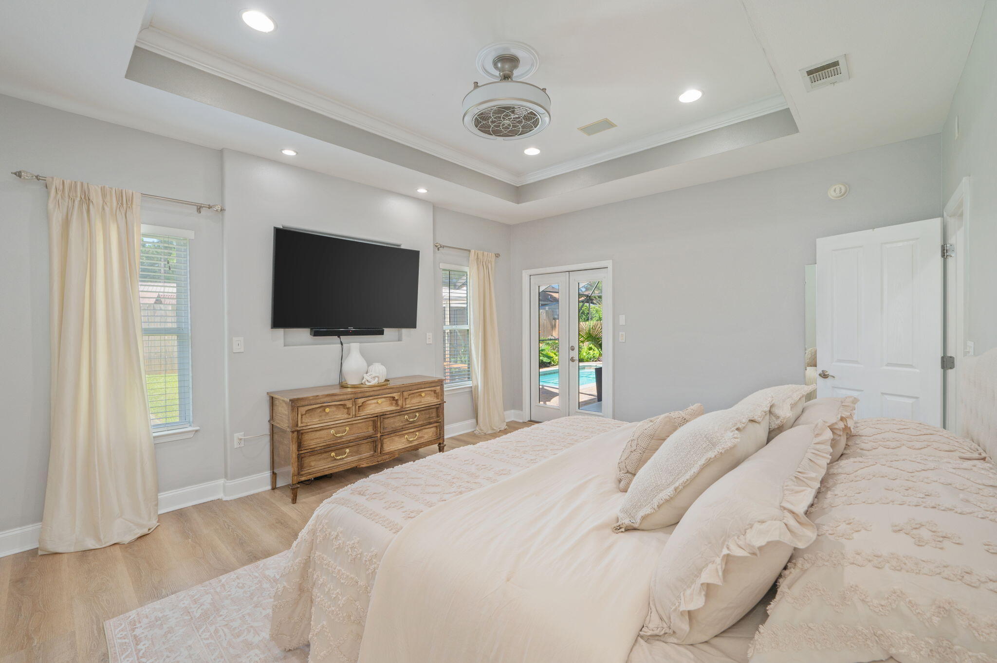 HOLIDAY SHORES ESTATES - Residential
