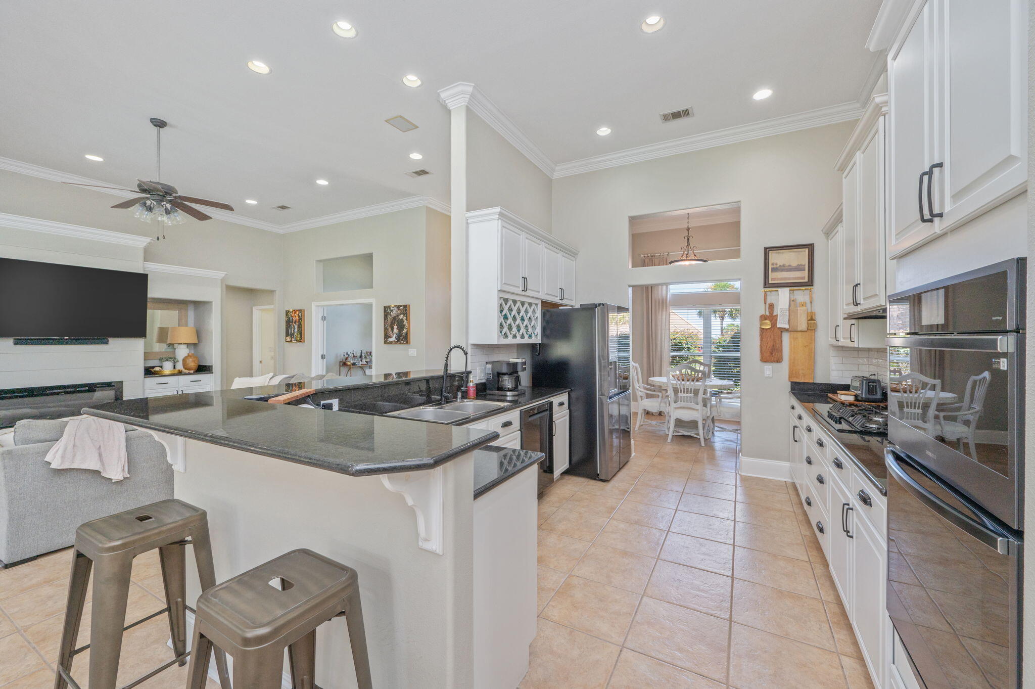 HOLIDAY SHORES ESTATES - Residential