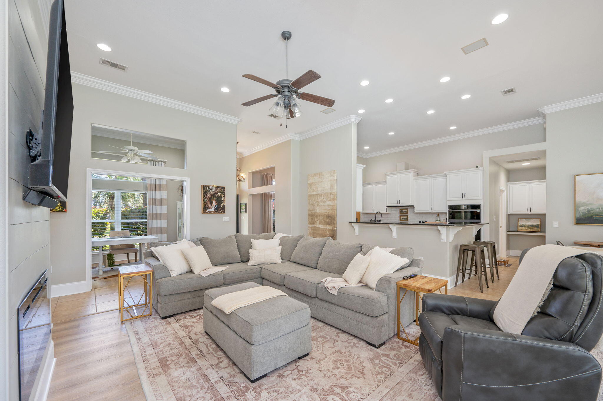 HOLIDAY SHORES ESTATES - Residential