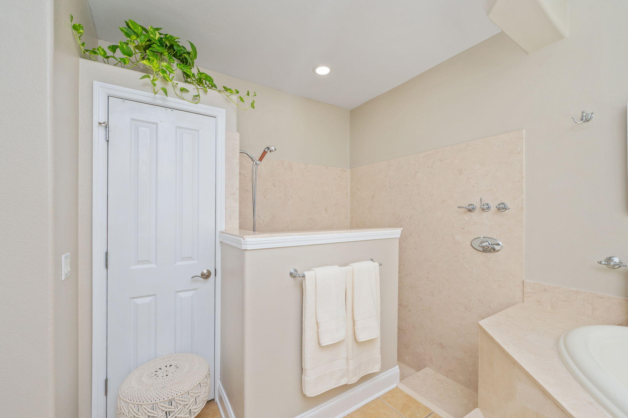 HOLIDAY SHORES ESTATES - Residential