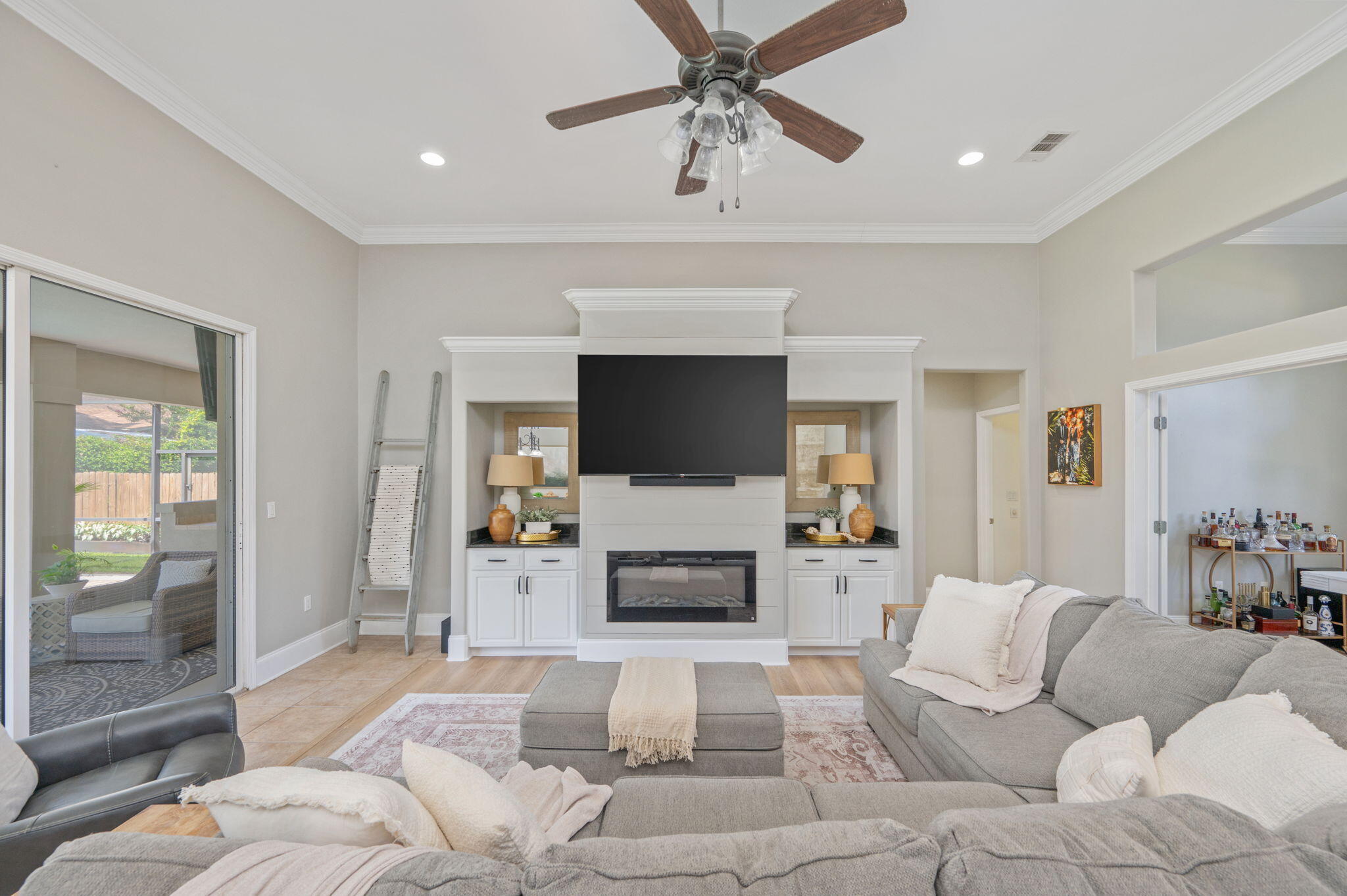 HOLIDAY SHORES ESTATES - Residential