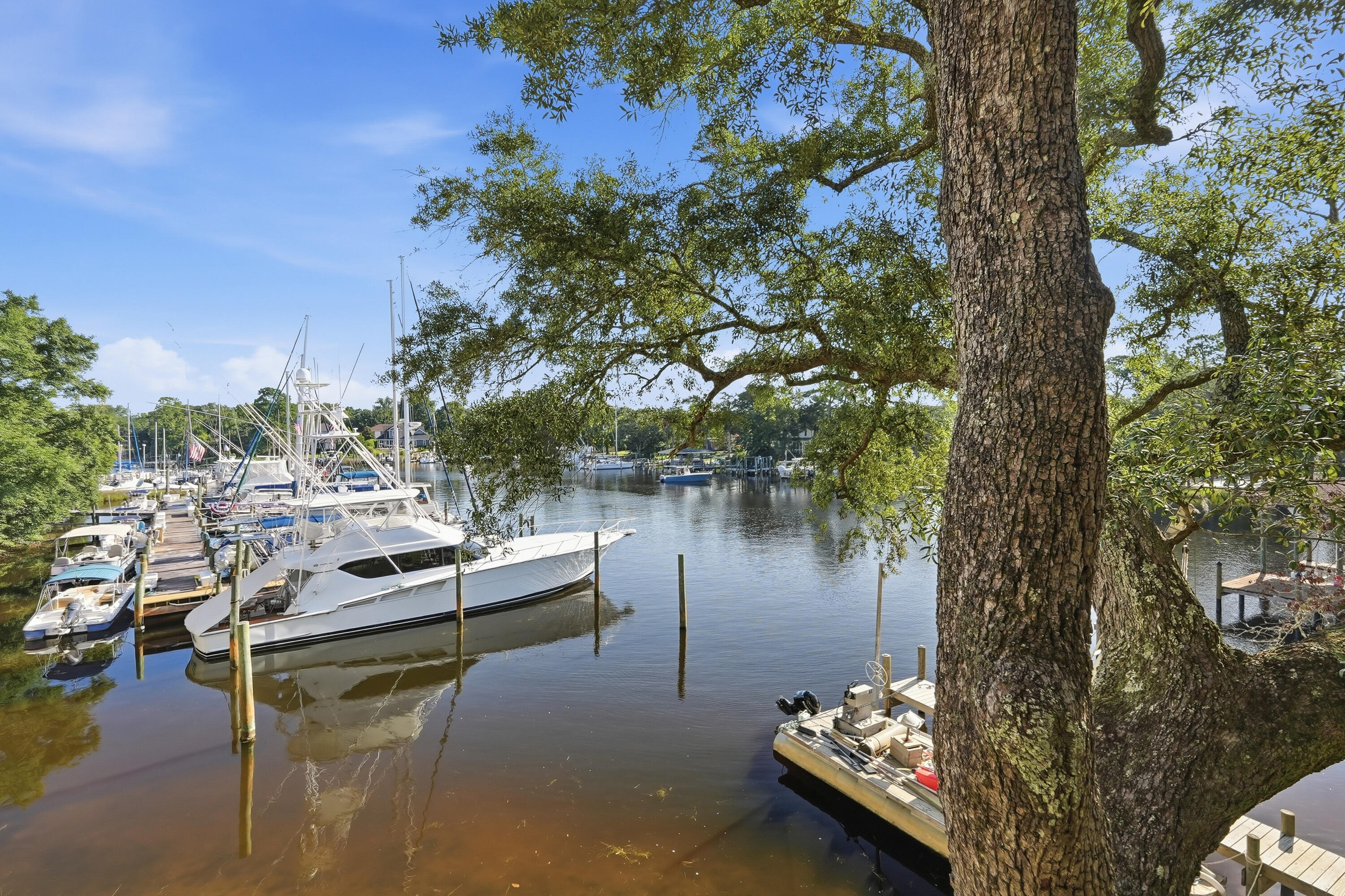 MARINA VILLAS CONDO AT BLUEWATER BAY - Residential Lease