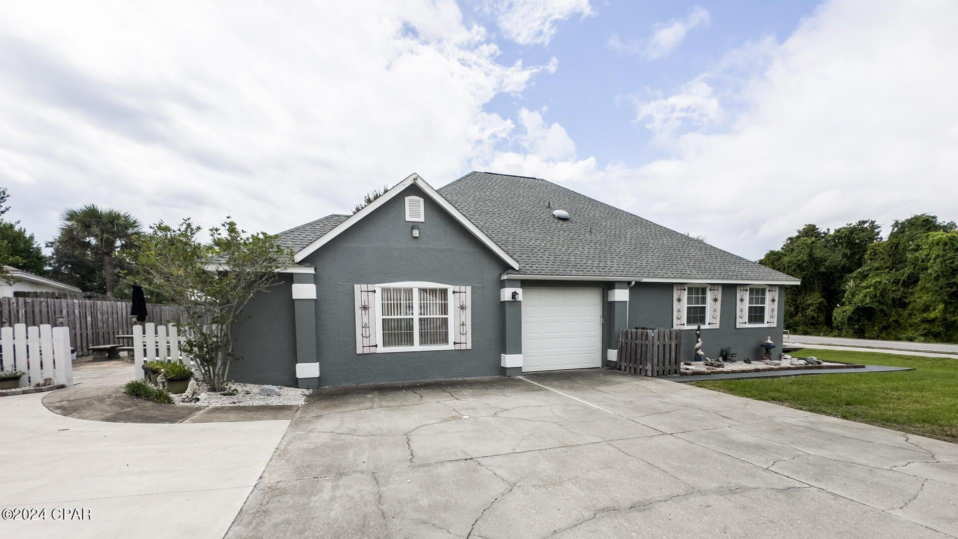 SEACLUSION BEACH - Residential