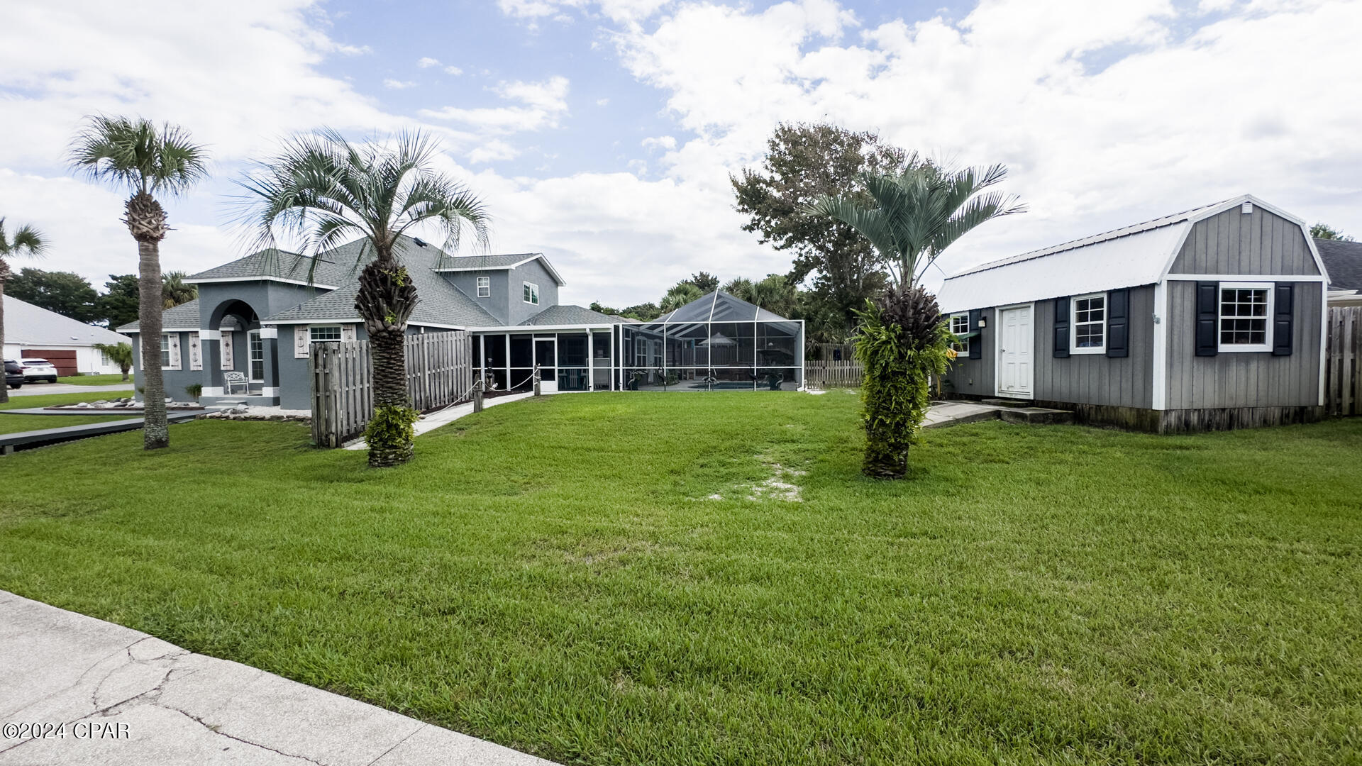 SEACLUSION BEACH - Residential