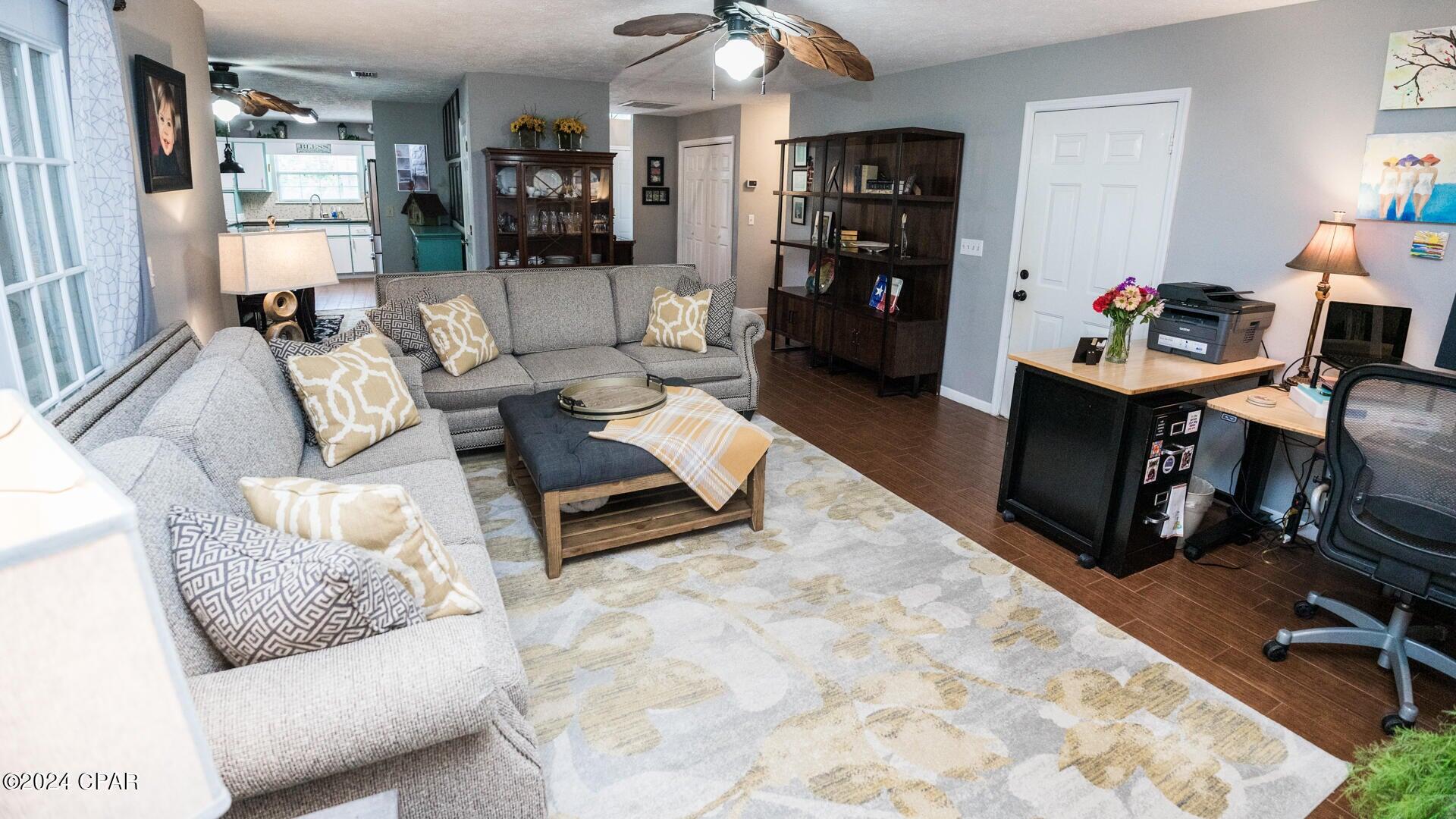 SEACLUSION BEACH - Residential