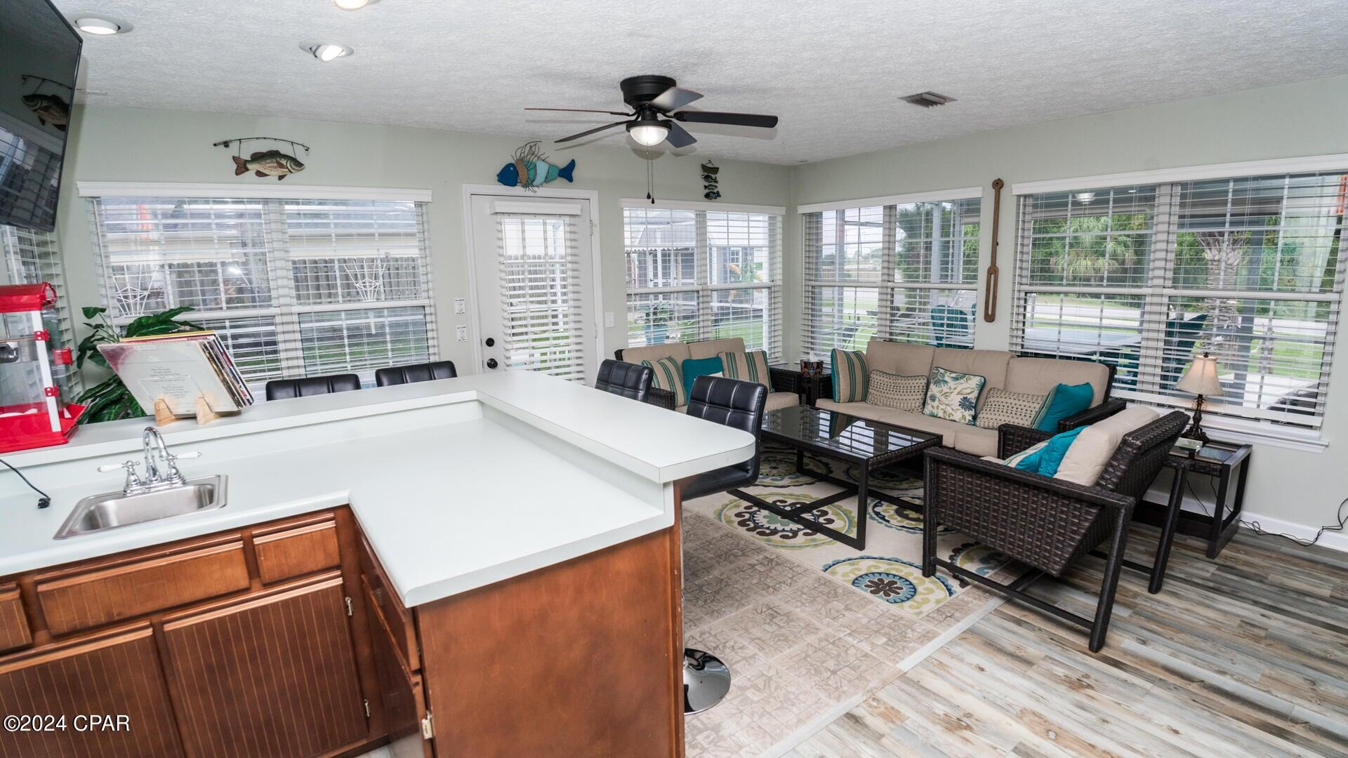 SEACLUSION BEACH - Residential