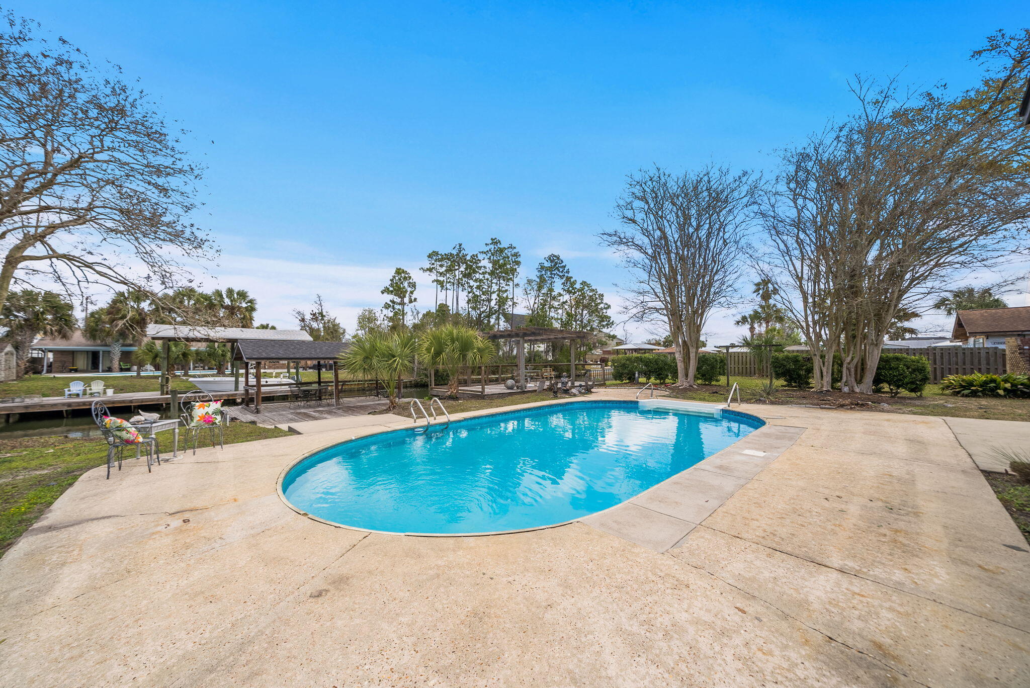 BAYWOOD SHORE ESTATES - Residential