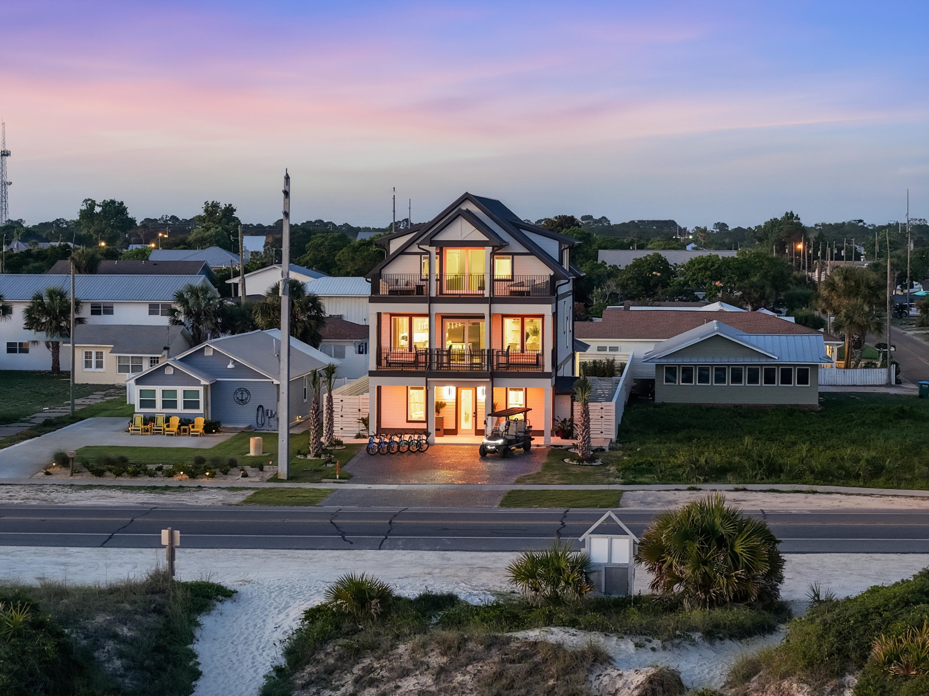 LAGUNA BEACH - Residential