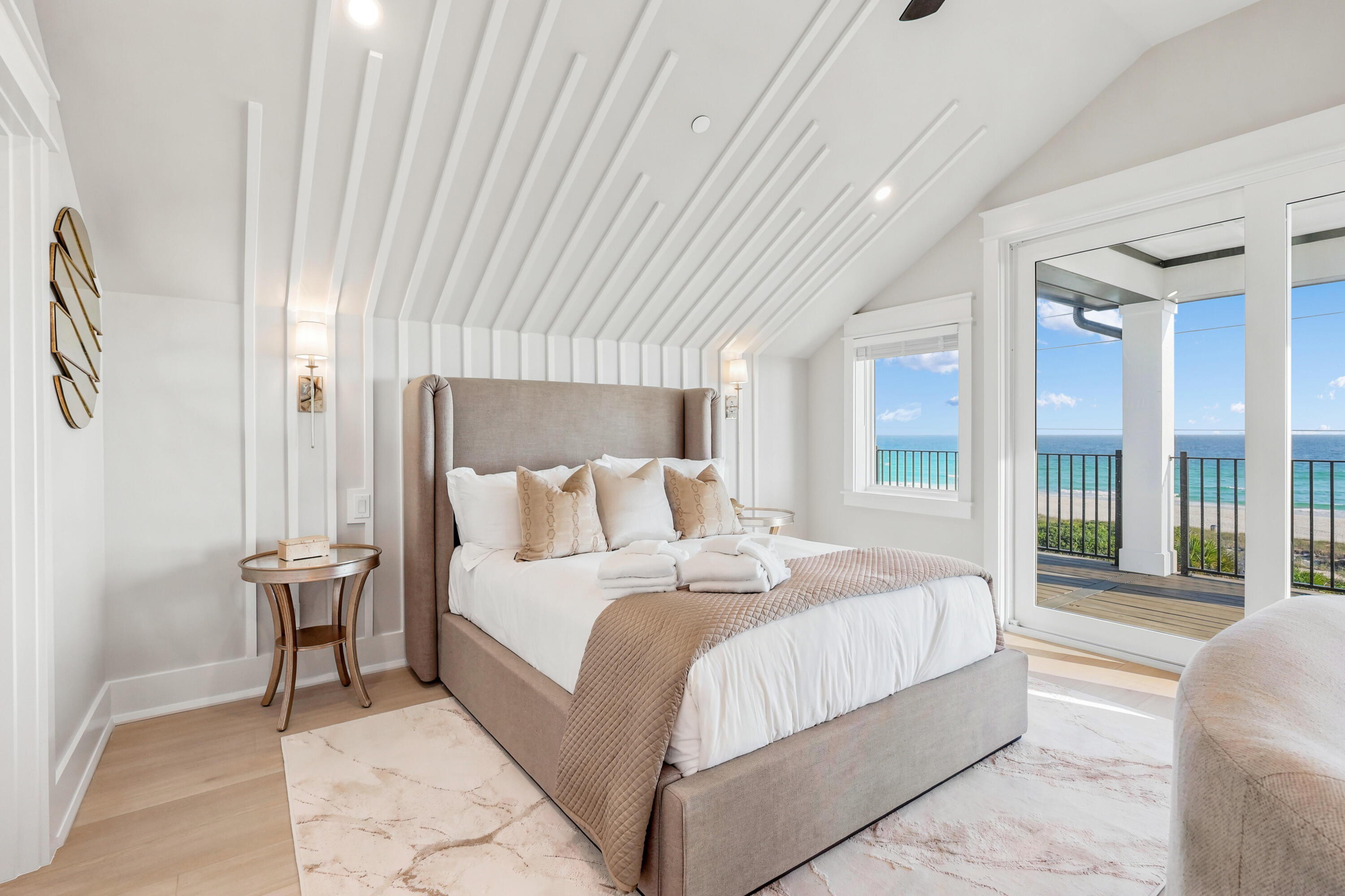 LAGUNA BEACH - Residential