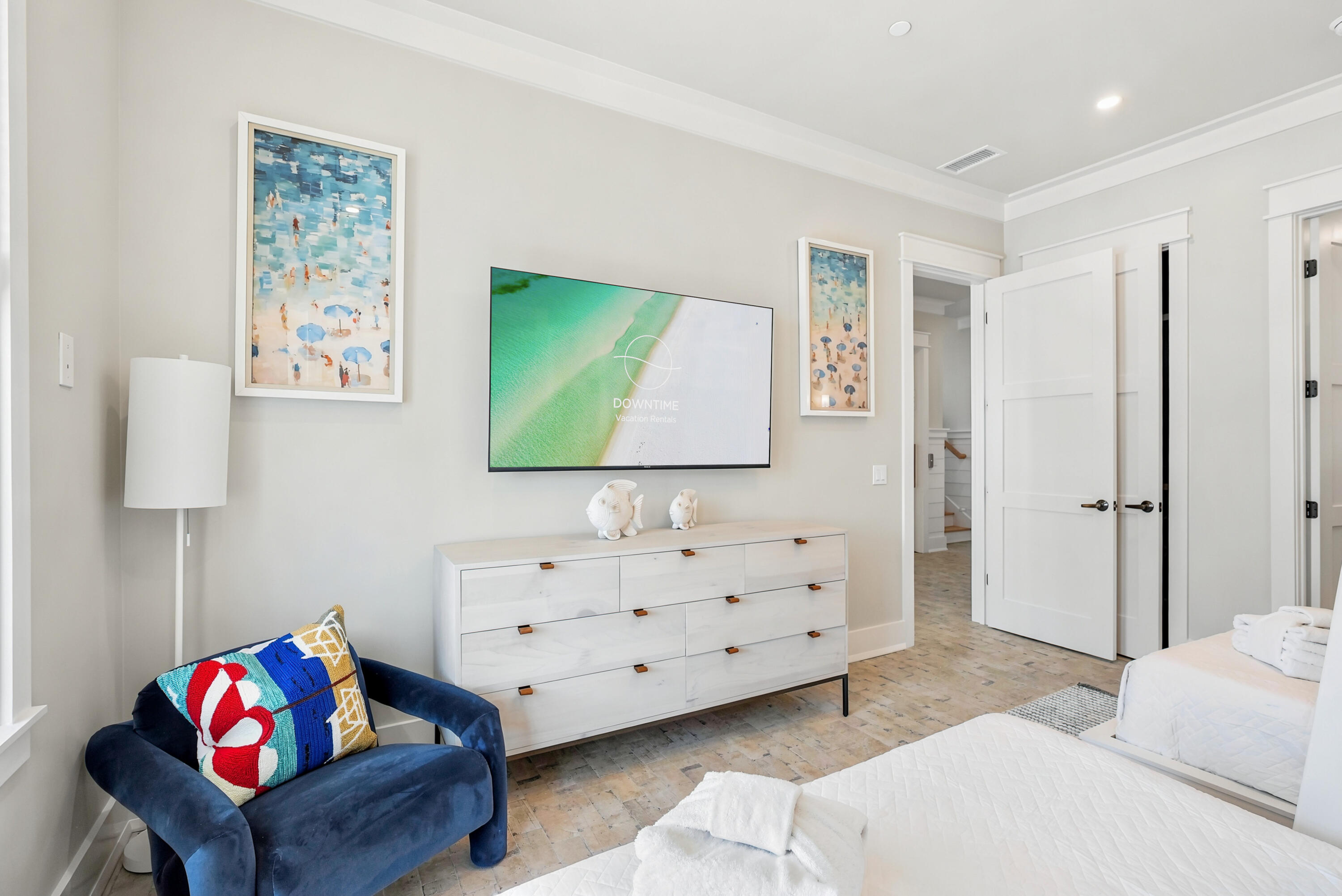 LAGUNA BEACH - Residential