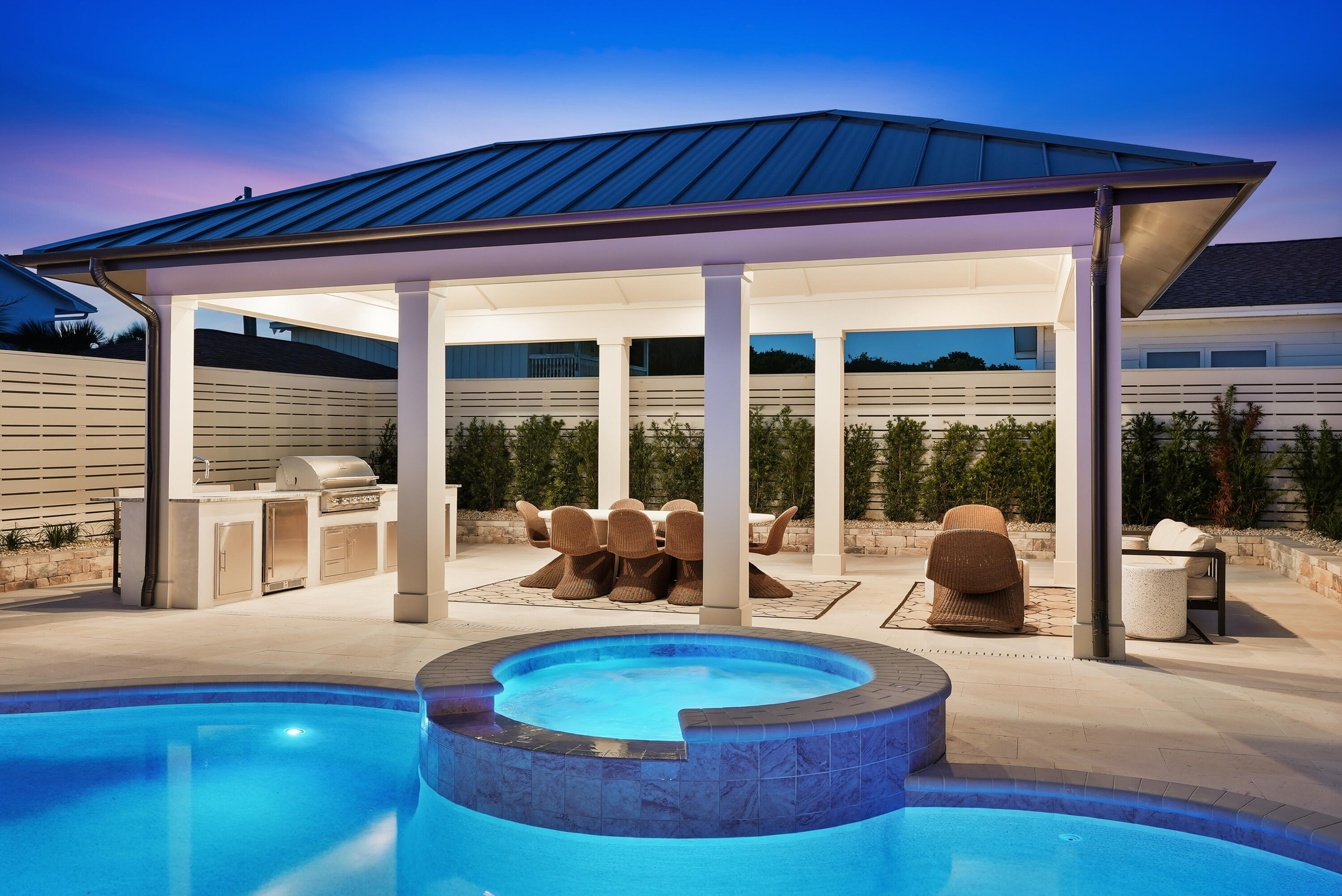 LAGUNA BEACH - Residential