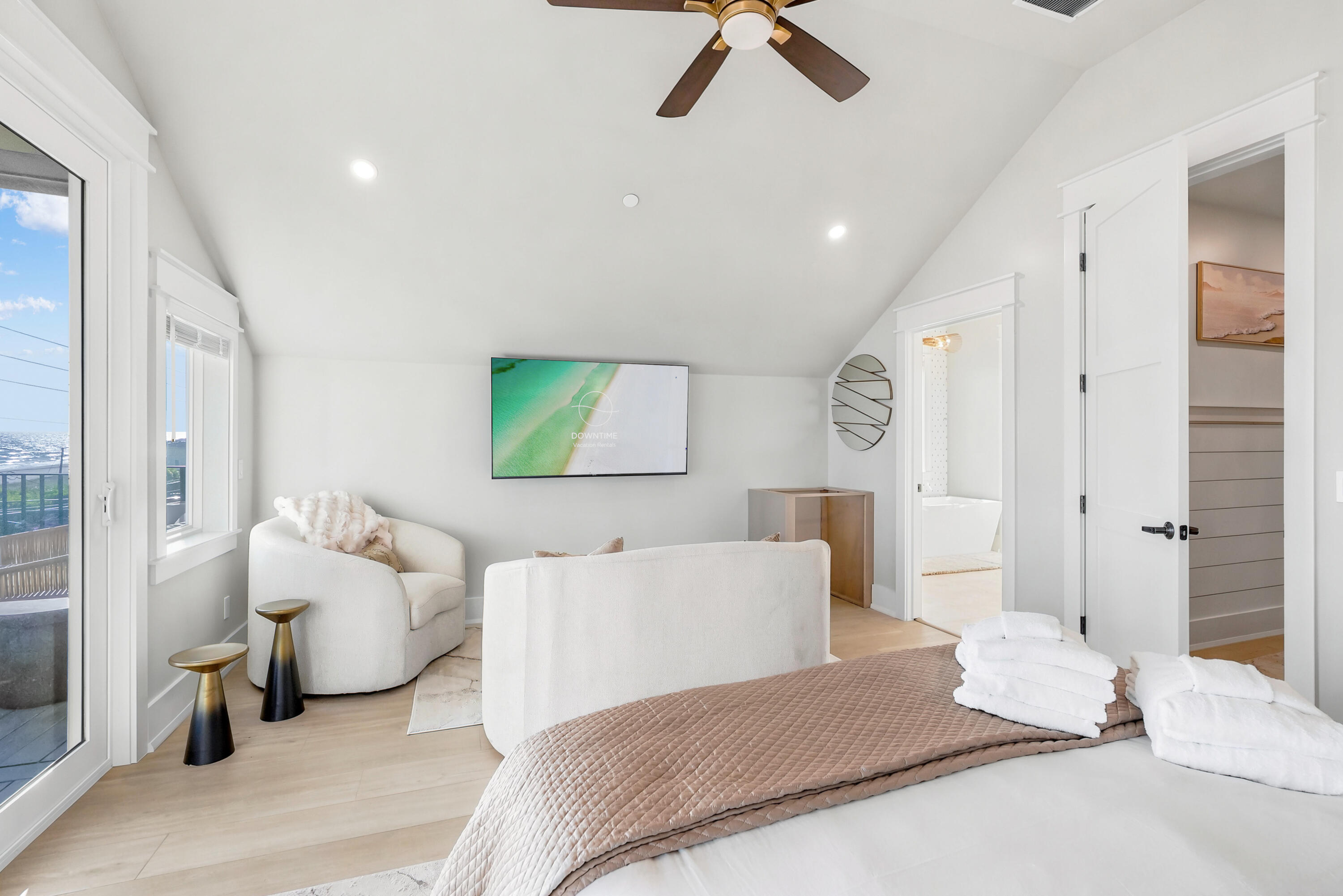 LAGUNA BEACH - Residential