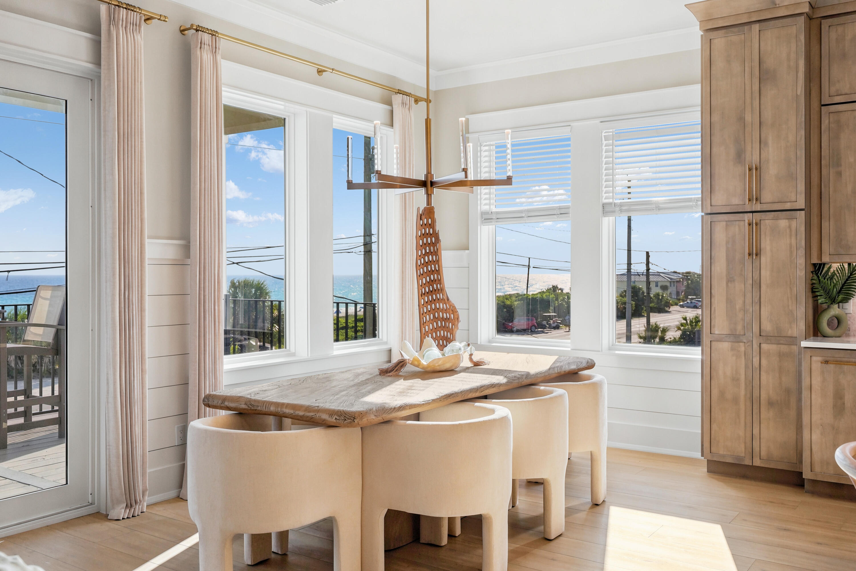 LAGUNA BEACH - Residential