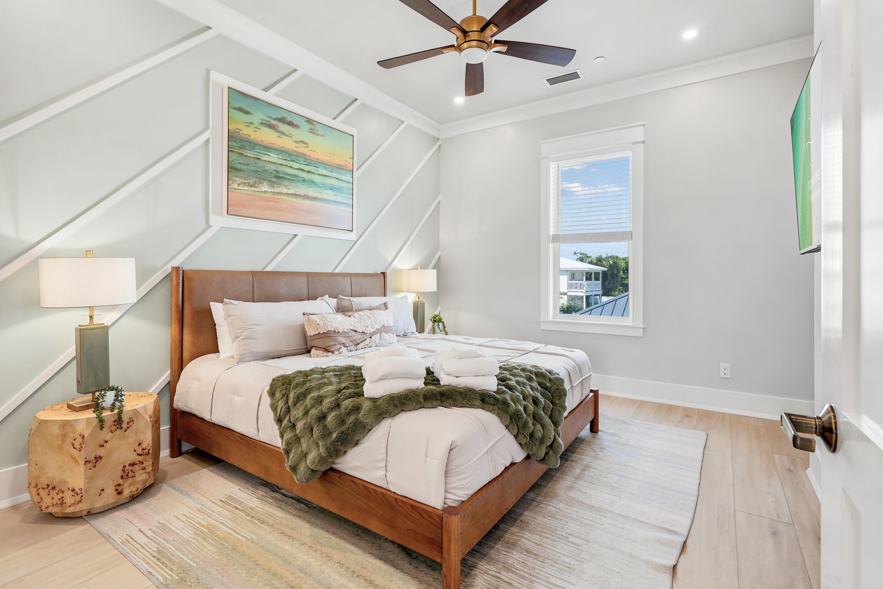 LAGUNA BEACH - Residential