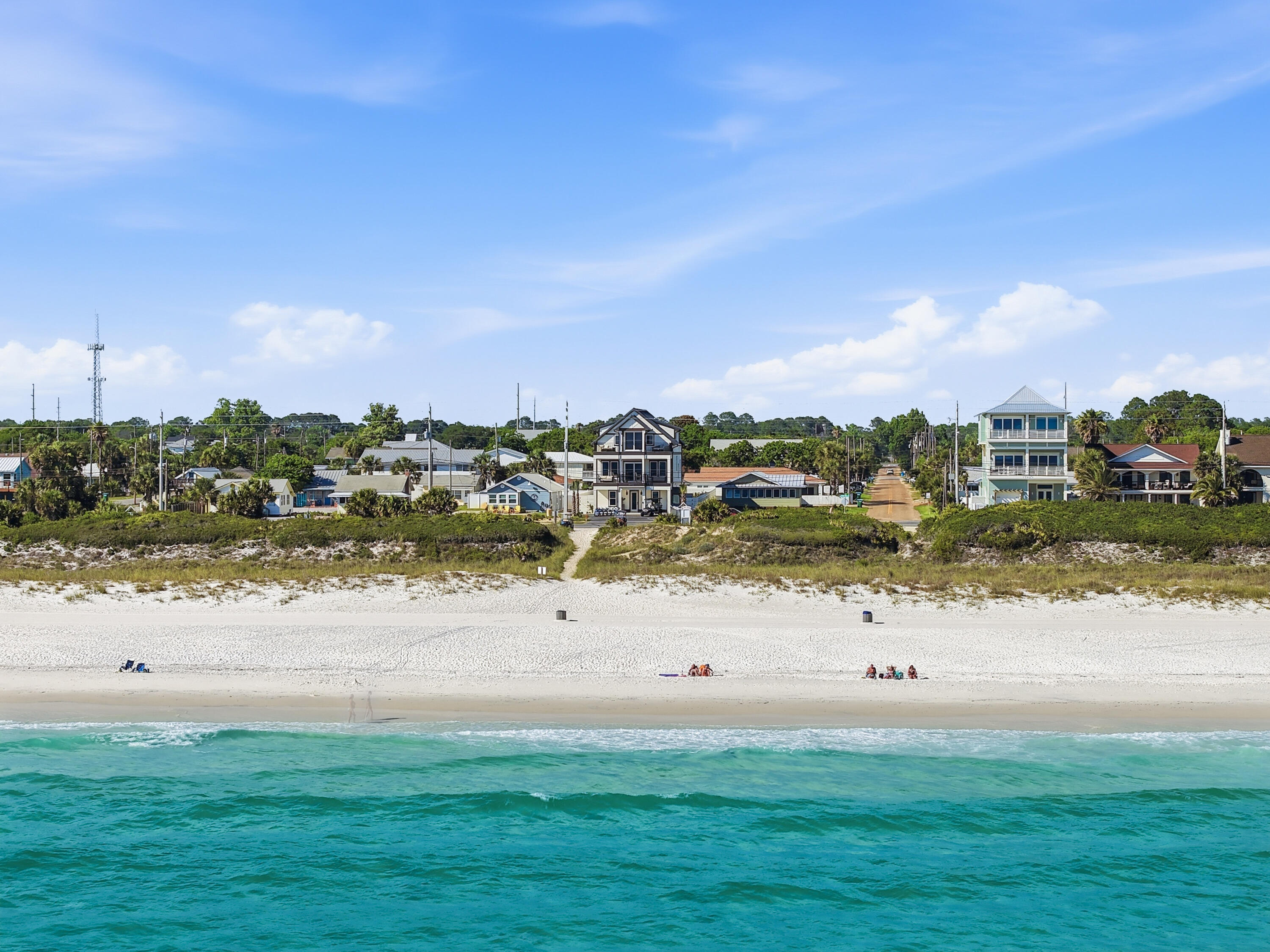 LAGUNA BEACH - Residential