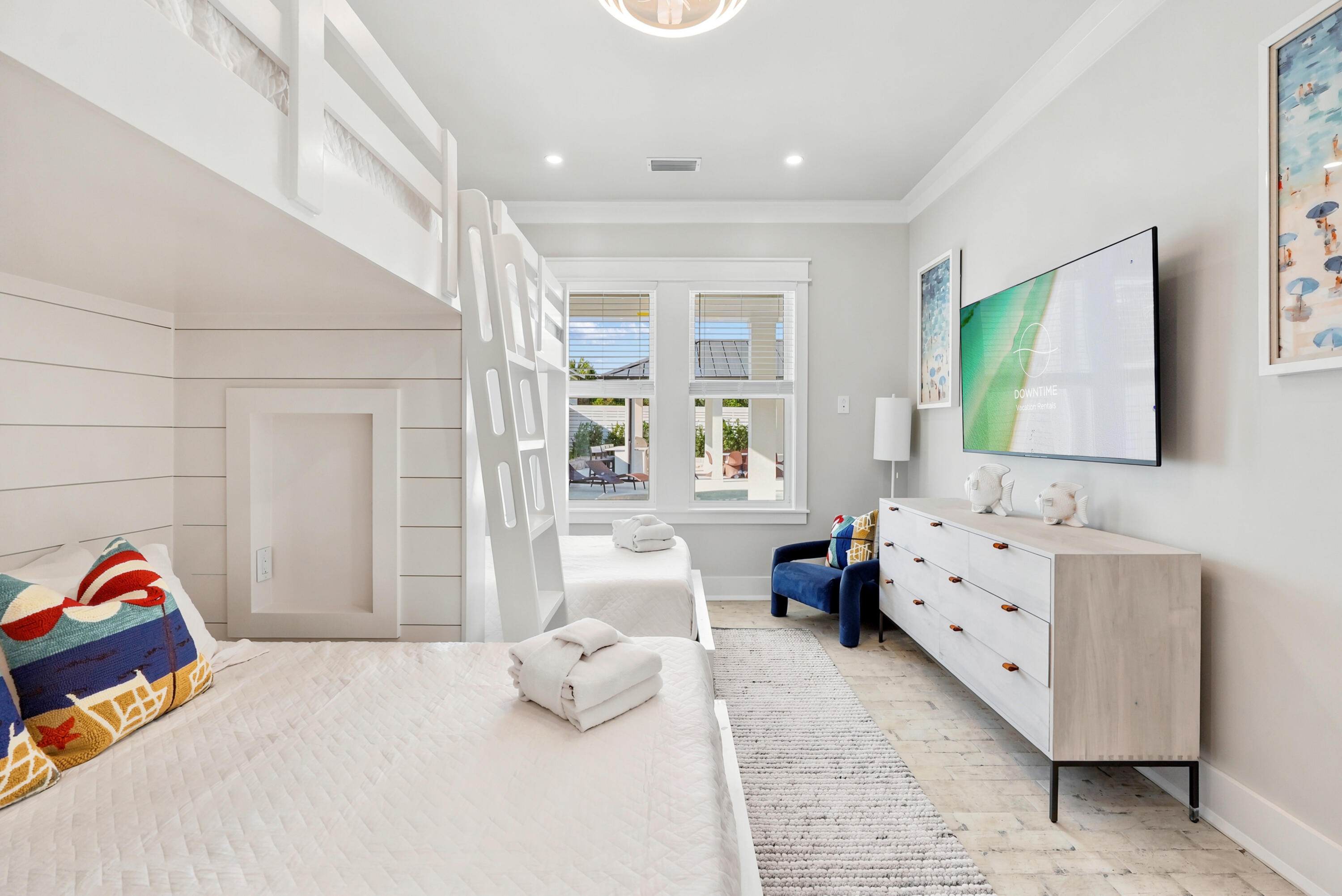 LAGUNA BEACH - Residential