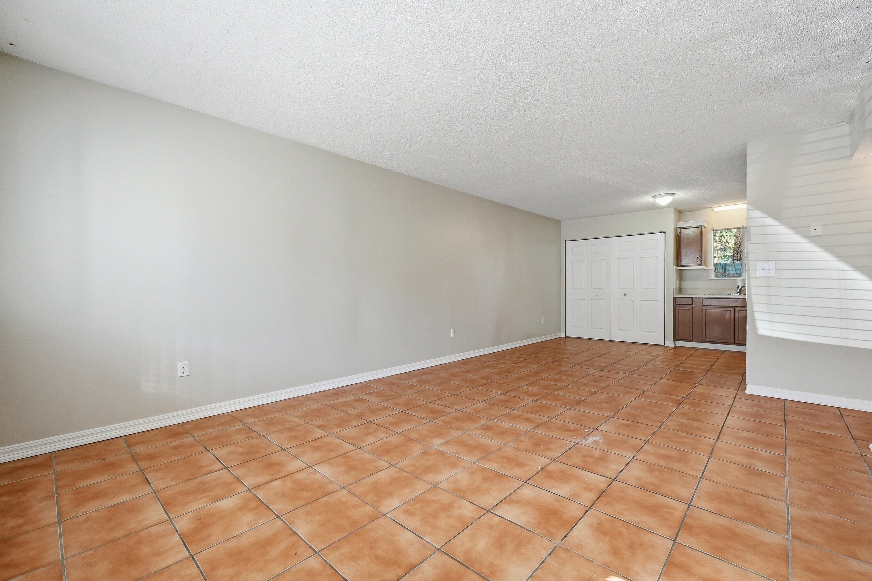 COLLEGE PARK CONDO - Residential Lease