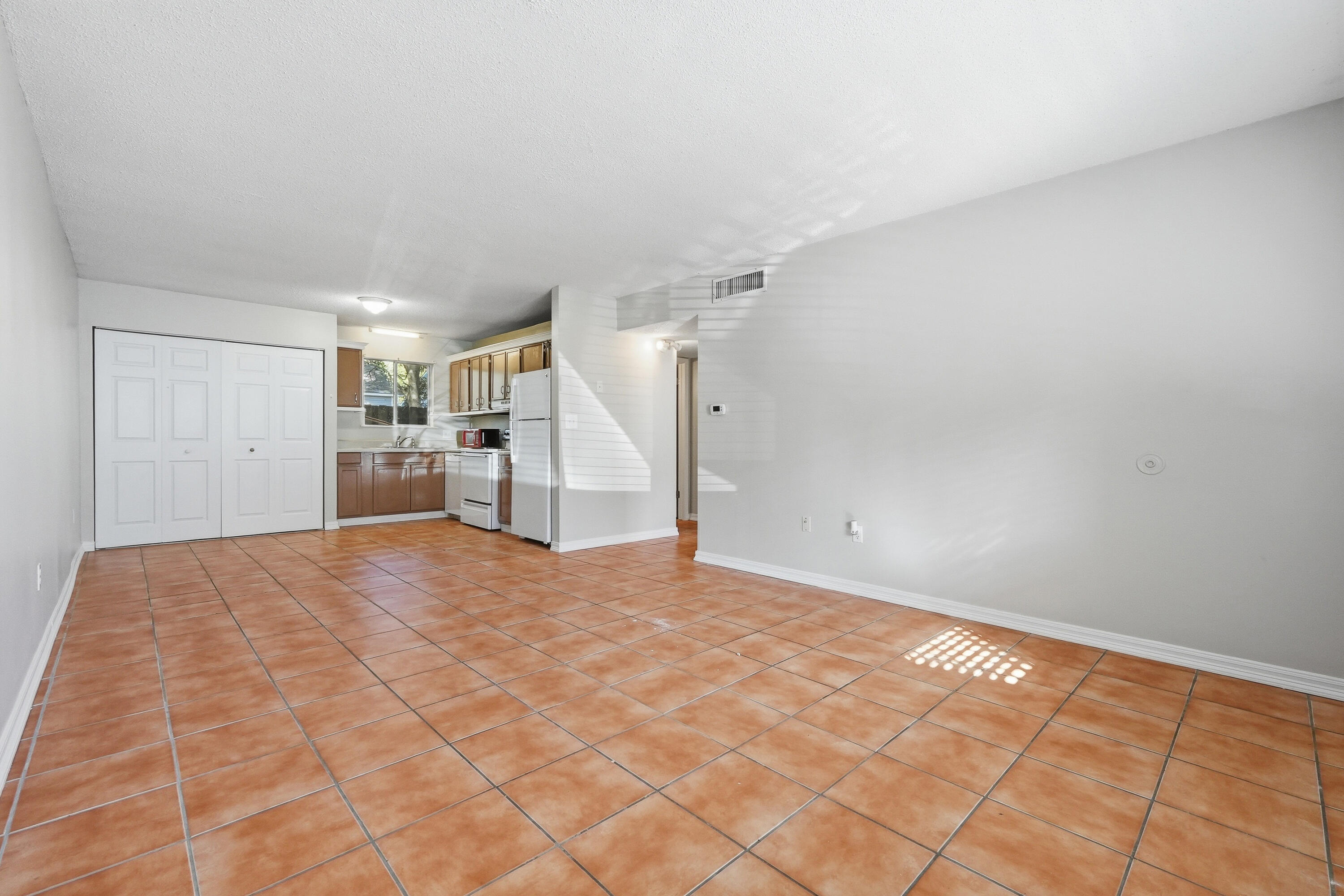 Welcome to this charming 2-bedroom condo, offering both comfort and convenience. This home features easy-care tile flooring throughout, creating a clean and low-maintenance living space perfect for everyday living.
Enjoy the ease of your own designated parking space and step right outside your door for quick access to the refreshing community pool-perfect for relaxing on warm Florida days. Residents also benefit from convenient community laundry facilities and a BBQ grilling area, ideal for casual gatherings and weekend cookouts.
With its prime location close to shopping, dining, and local amenities, this condo offers the perfect blend of lifestyle and accessibility. Contact us today to schedule a showing!