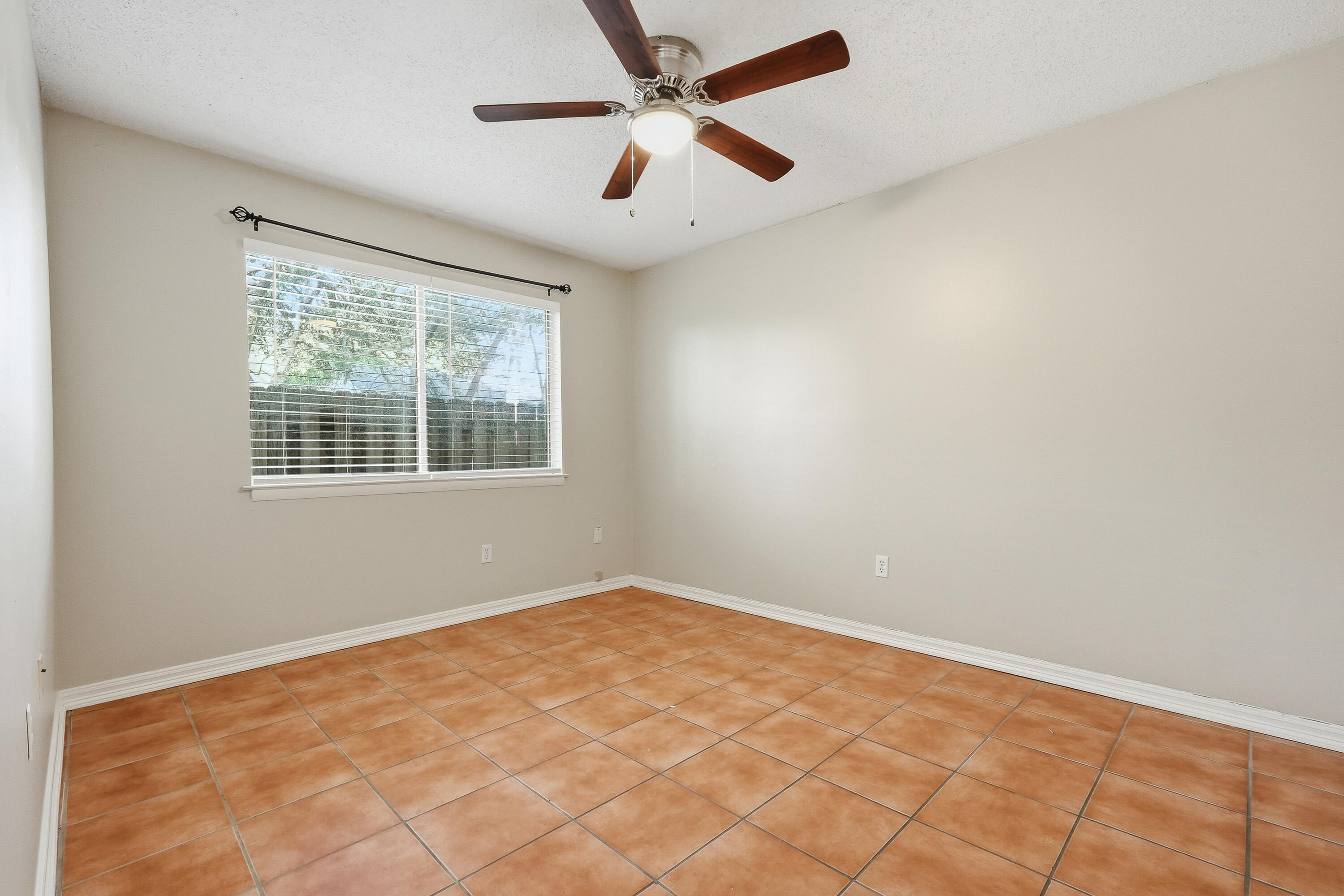COLLEGE PARK CONDO - Residential Lease