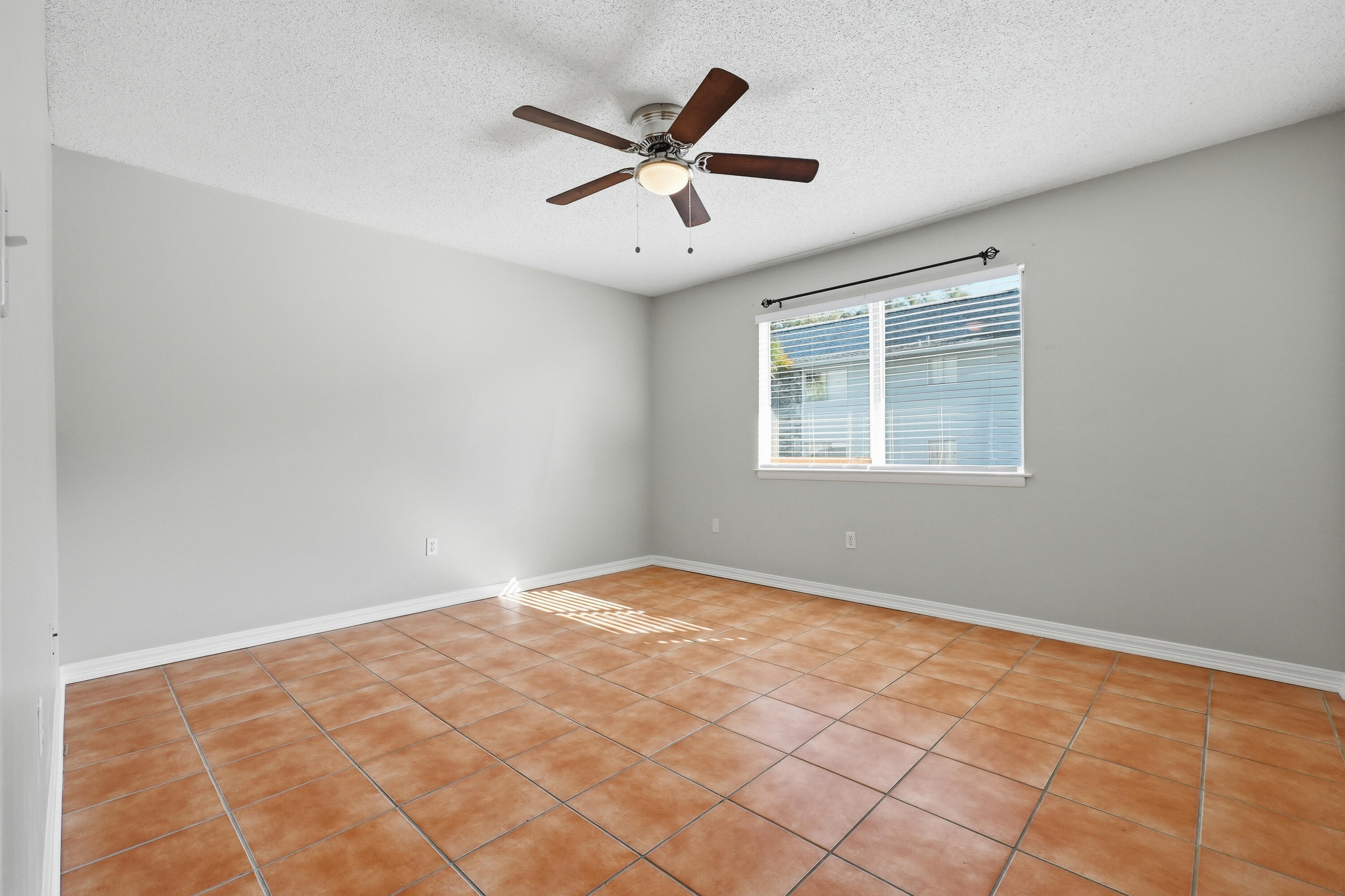 COLLEGE PARK CONDO - Residential Lease