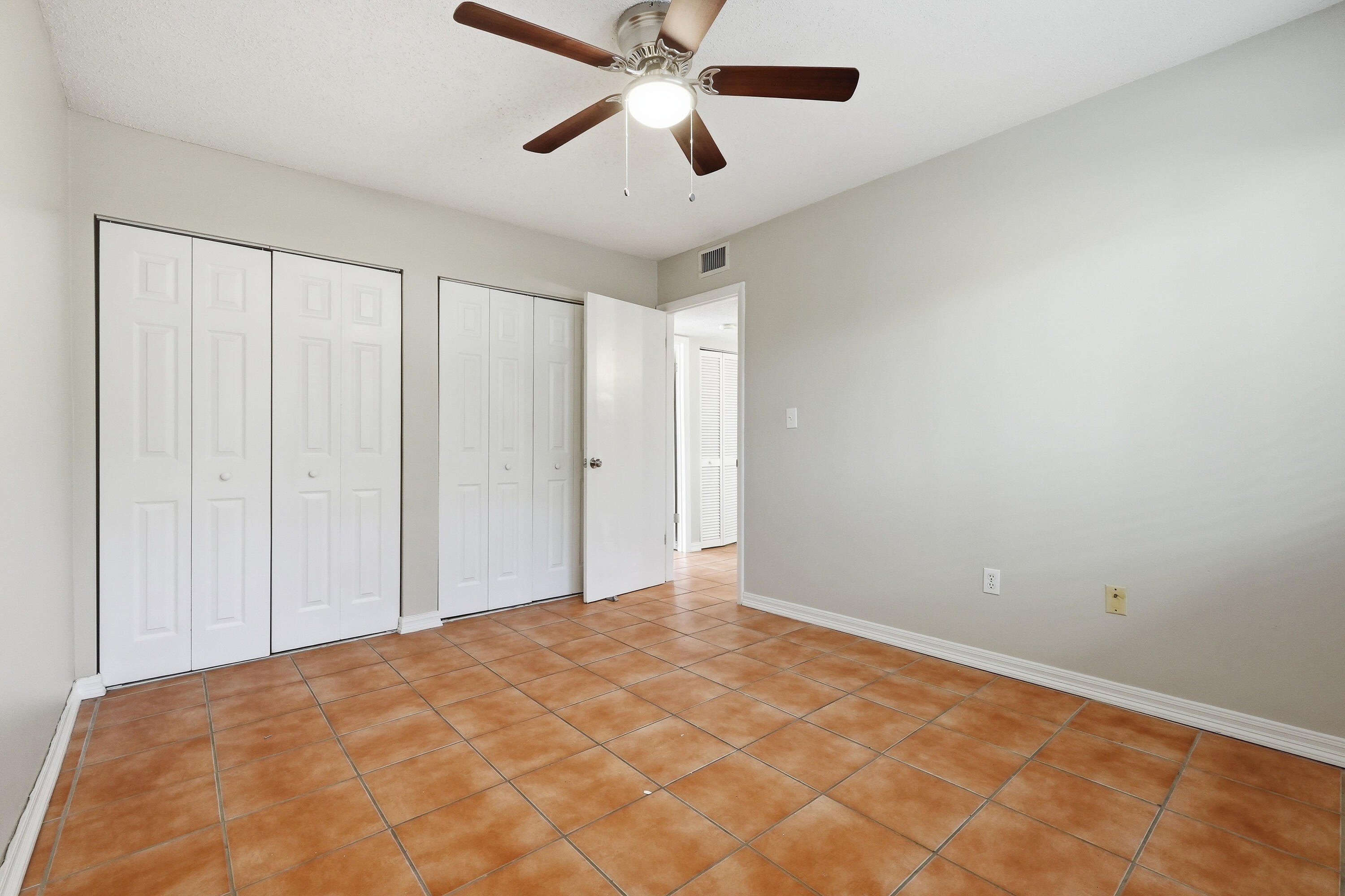 COLLEGE PARK CONDO - Residential Lease