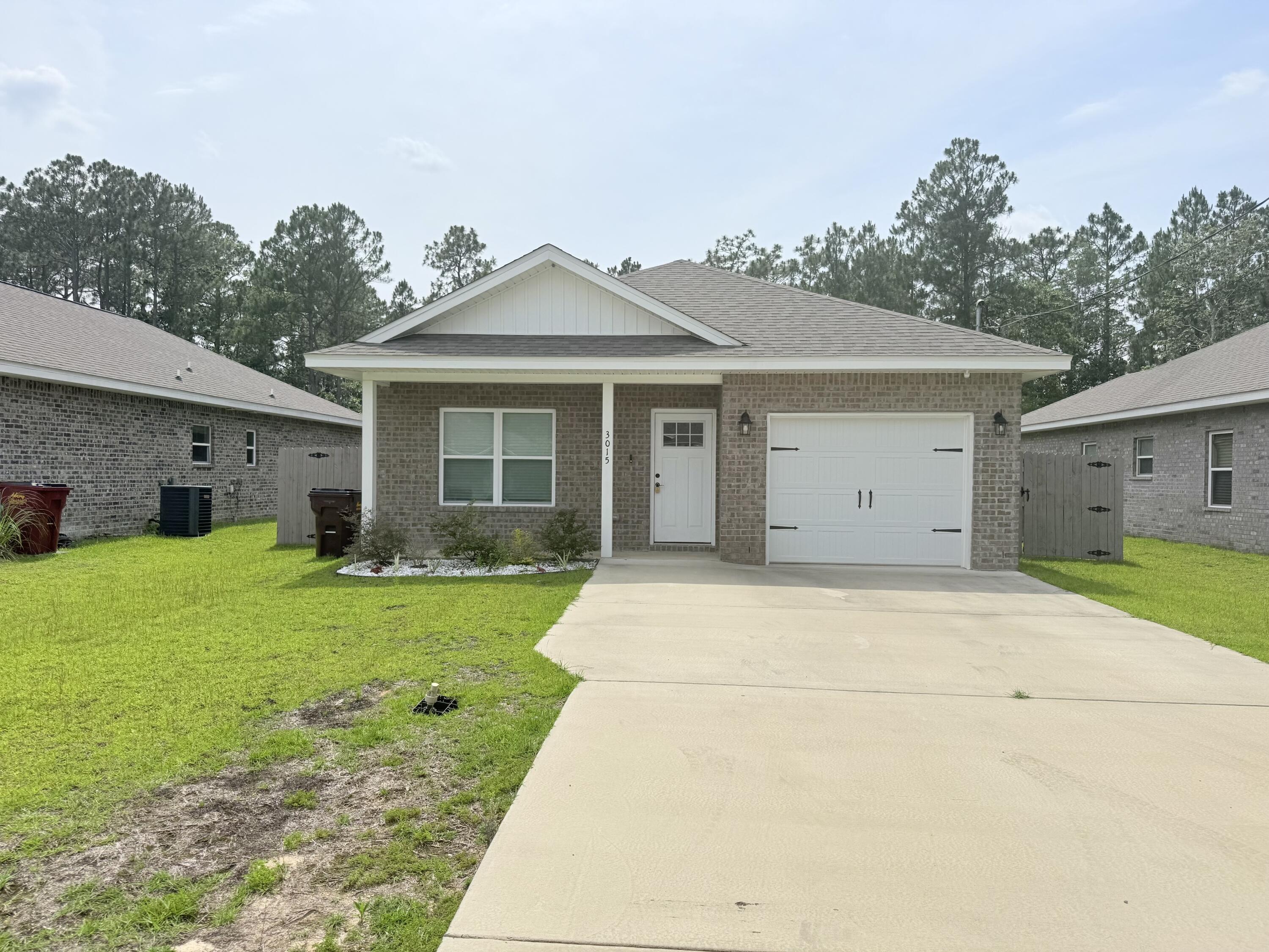LT 9 BLK 636 - Residential Lease
