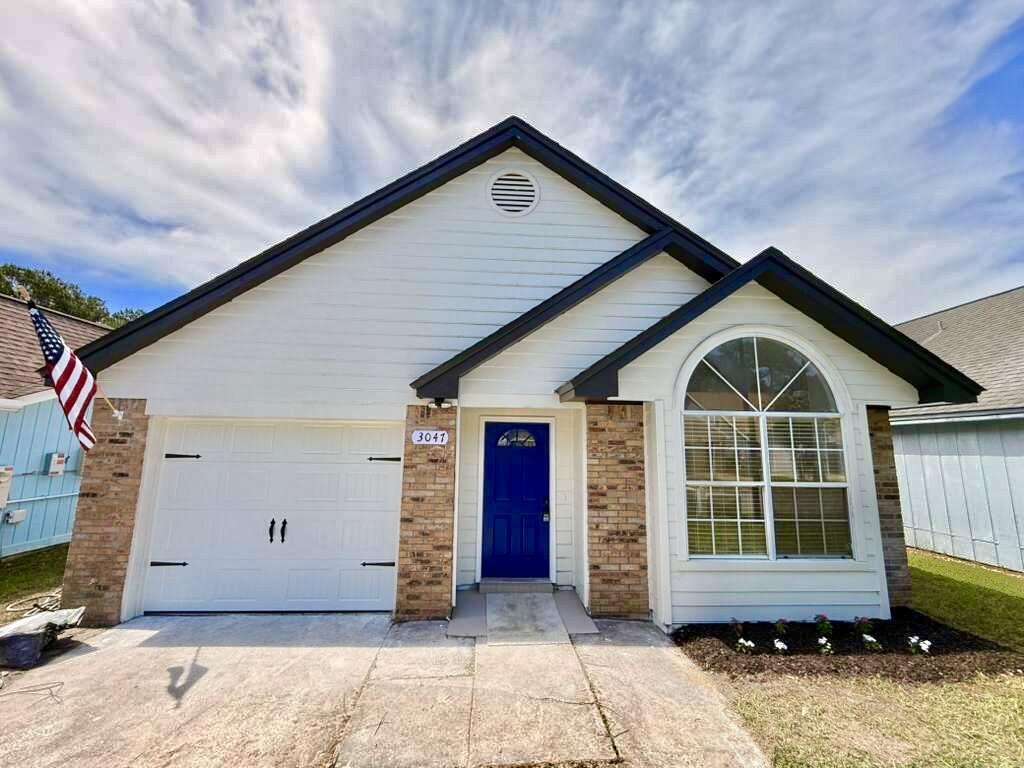 100% Updated  Professional Photos tomorrow 
Roof 2021 • AC 2018 • Hot Water Heater 2019

Beautifully updated open-concept home in the heart of Fort Walton Beach. Step into a bright living area that flows into an updated kitchen featuring modern cabinets, backsplash, and an eat-in dining space. The home offers a spacious primary bedroom plus two additional bedrooms, all with fresh finishes throughout.

Enjoy peace of mind with major system upgrades and fully updated kitchen and baths. Outside, the fenced backyard provides privacy and room to relax.

Schedule your showing today!