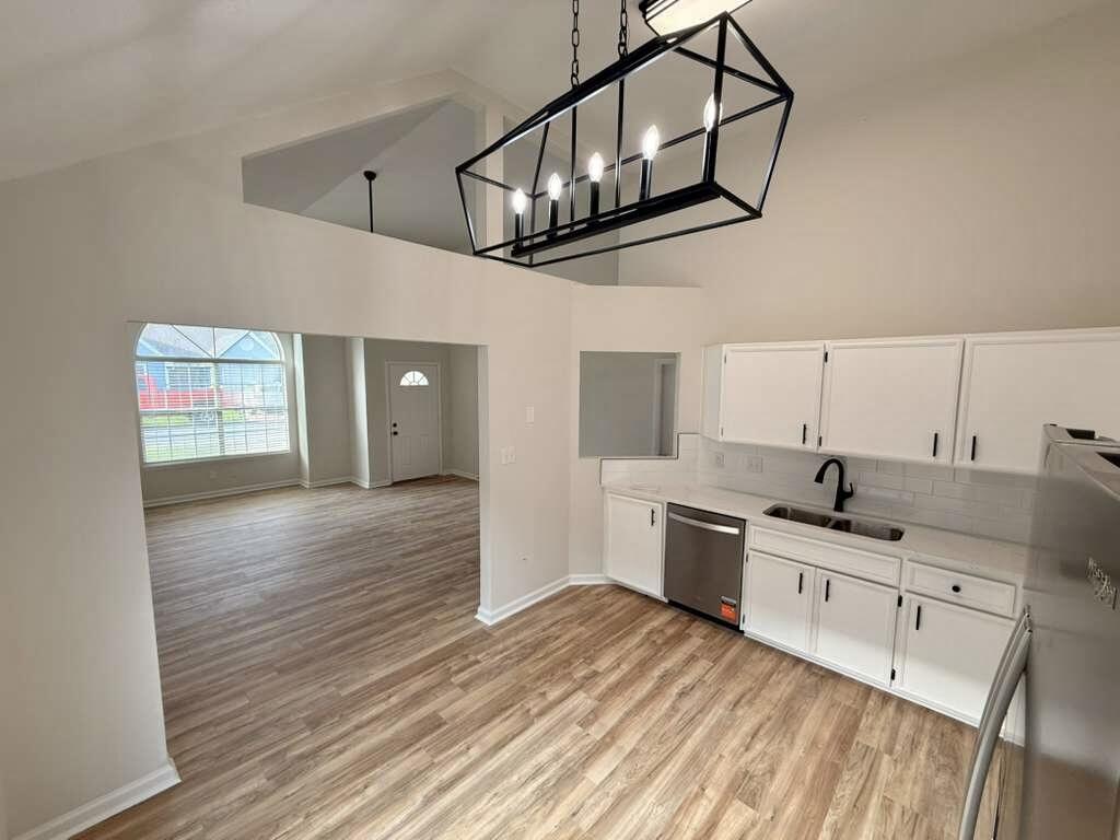 100% Updated  Professional Photos tomorrow 
Roof 2021 • AC 2018 • Hot Water Heater 2019

Beautifully updated open-concept home in the heart of Fort Walton Beach. Step into a bright living area that flows into an updated kitchen featuring modern cabinets, backsplash, and an eat-in dining space. The home offers a spacious primary bedroom plus two additional bedrooms, all with fresh finishes throughout.

Enjoy peace of mind with major system upgrades and fully updated kitchen and baths. Outside, the fenced backyard provides privacy and room to relax.

Schedule your showing today!